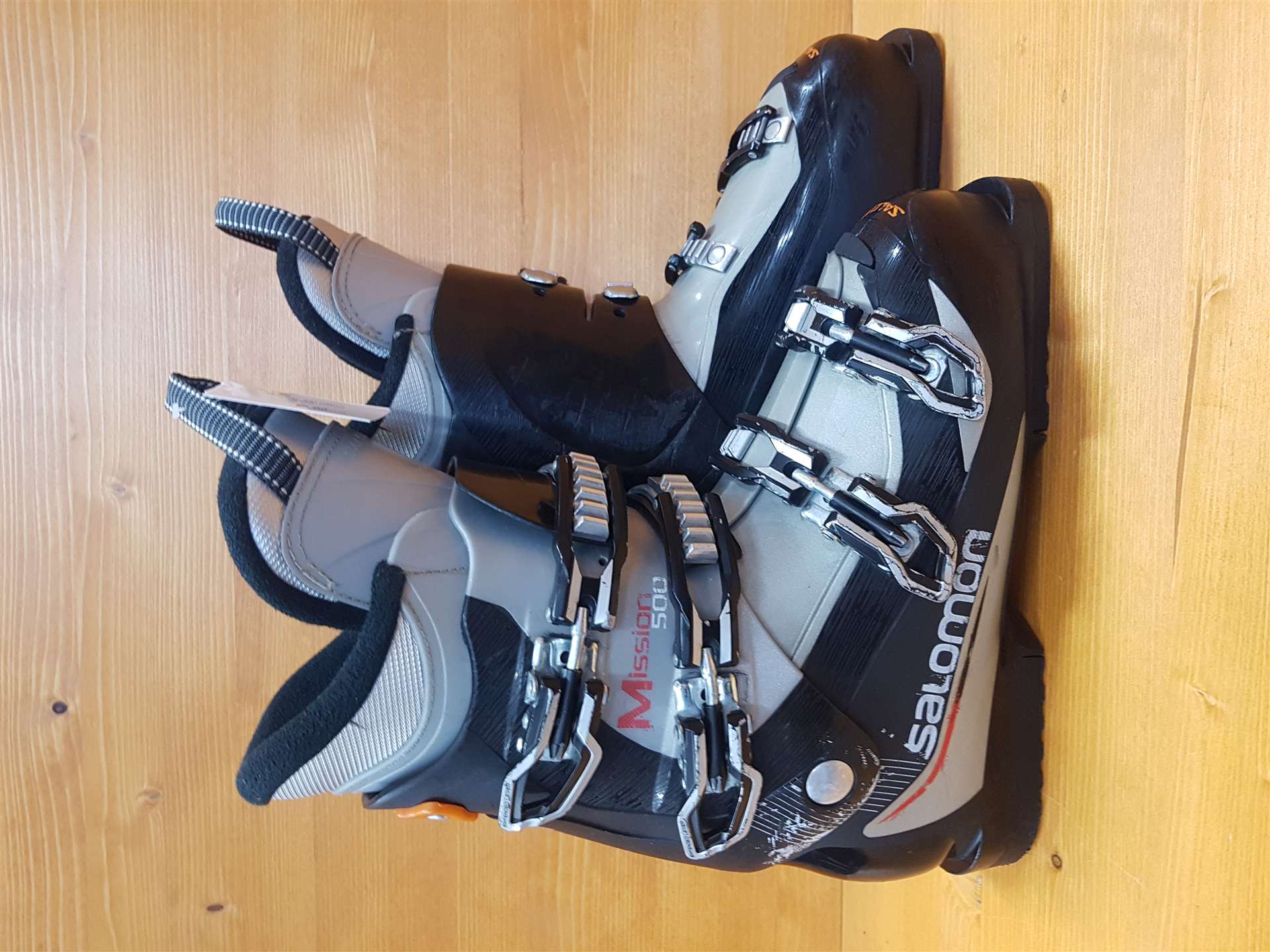 Clăpari de schi SALOMON Mission 500 folosiți