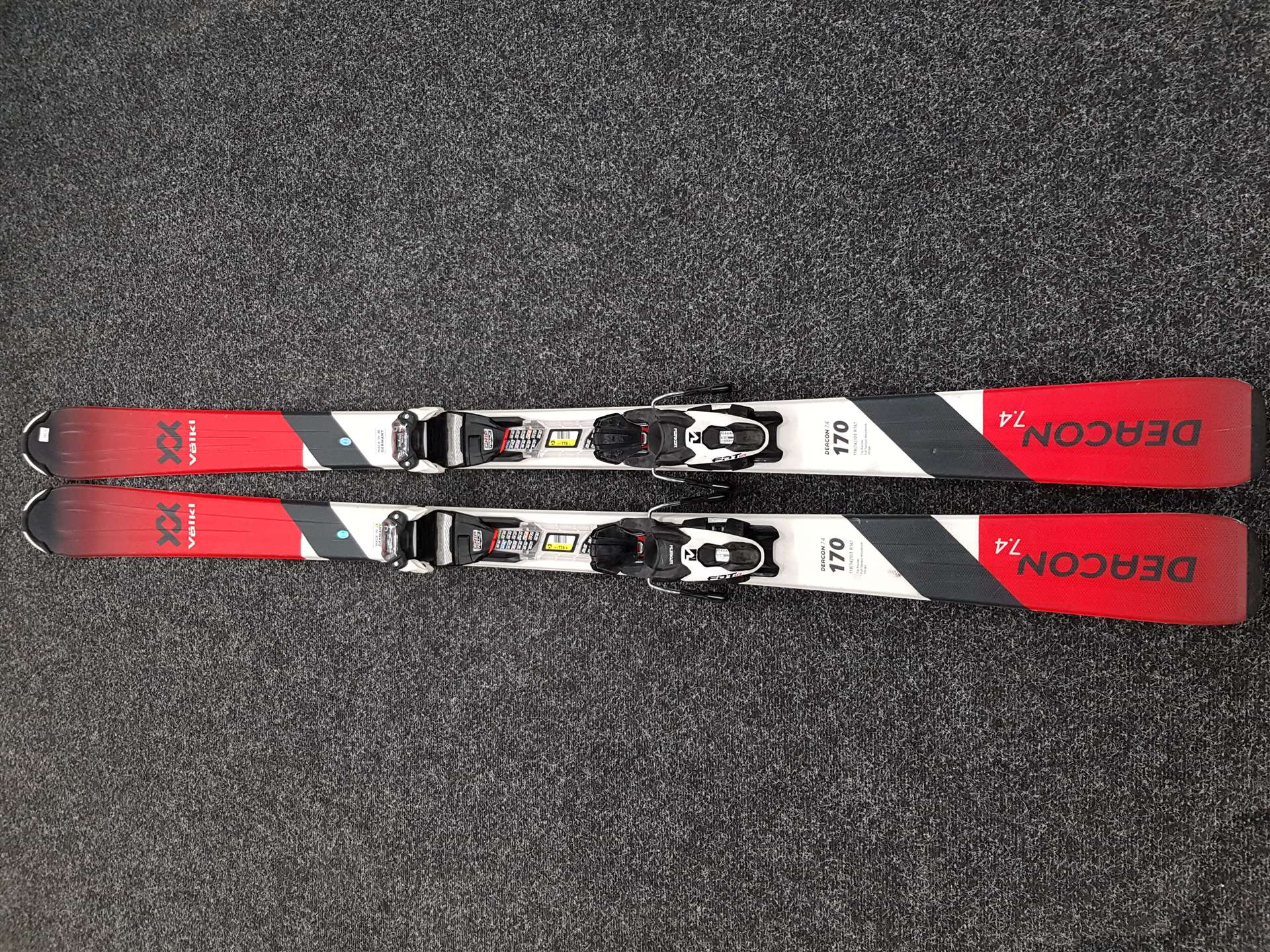 Schiuri folosite VOLKL DEACON 7.4