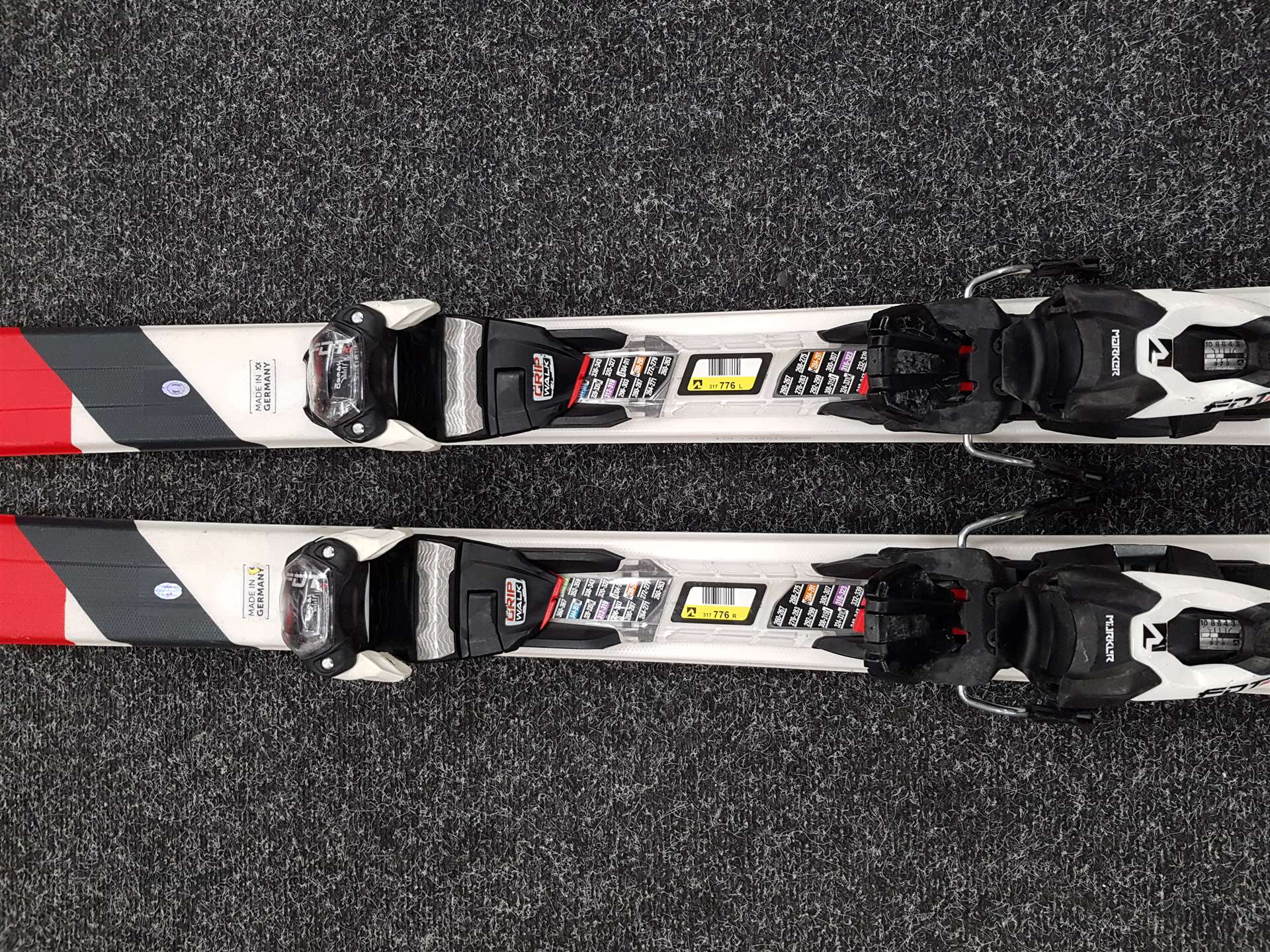 Schiuri folosite VOLKL DEACON 7.4