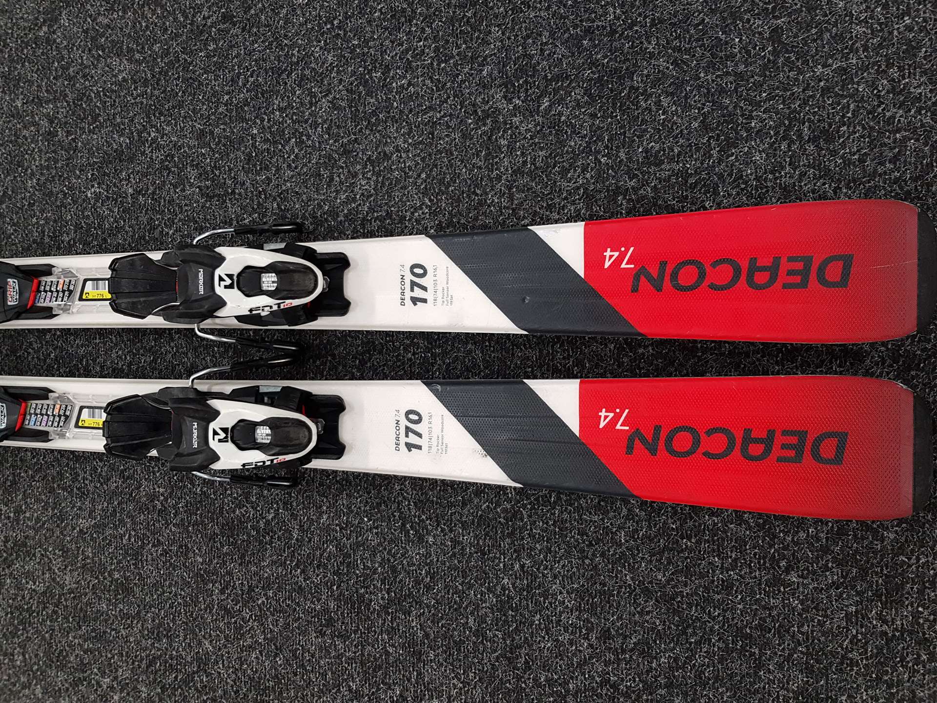 Schiuri folosite VOLKL DEACON 7.4