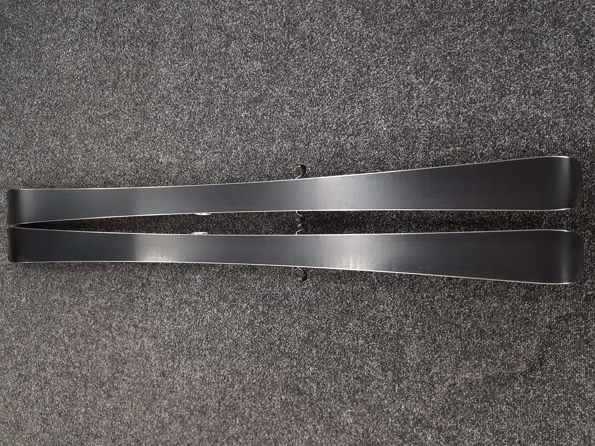 Schiuri folosite VOLKL DEACON 7.4