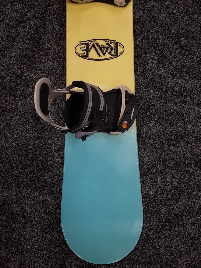 Gebrauchtes Rave Freeride Snowboard + SnowPro Modular Bindungen Größe M/L