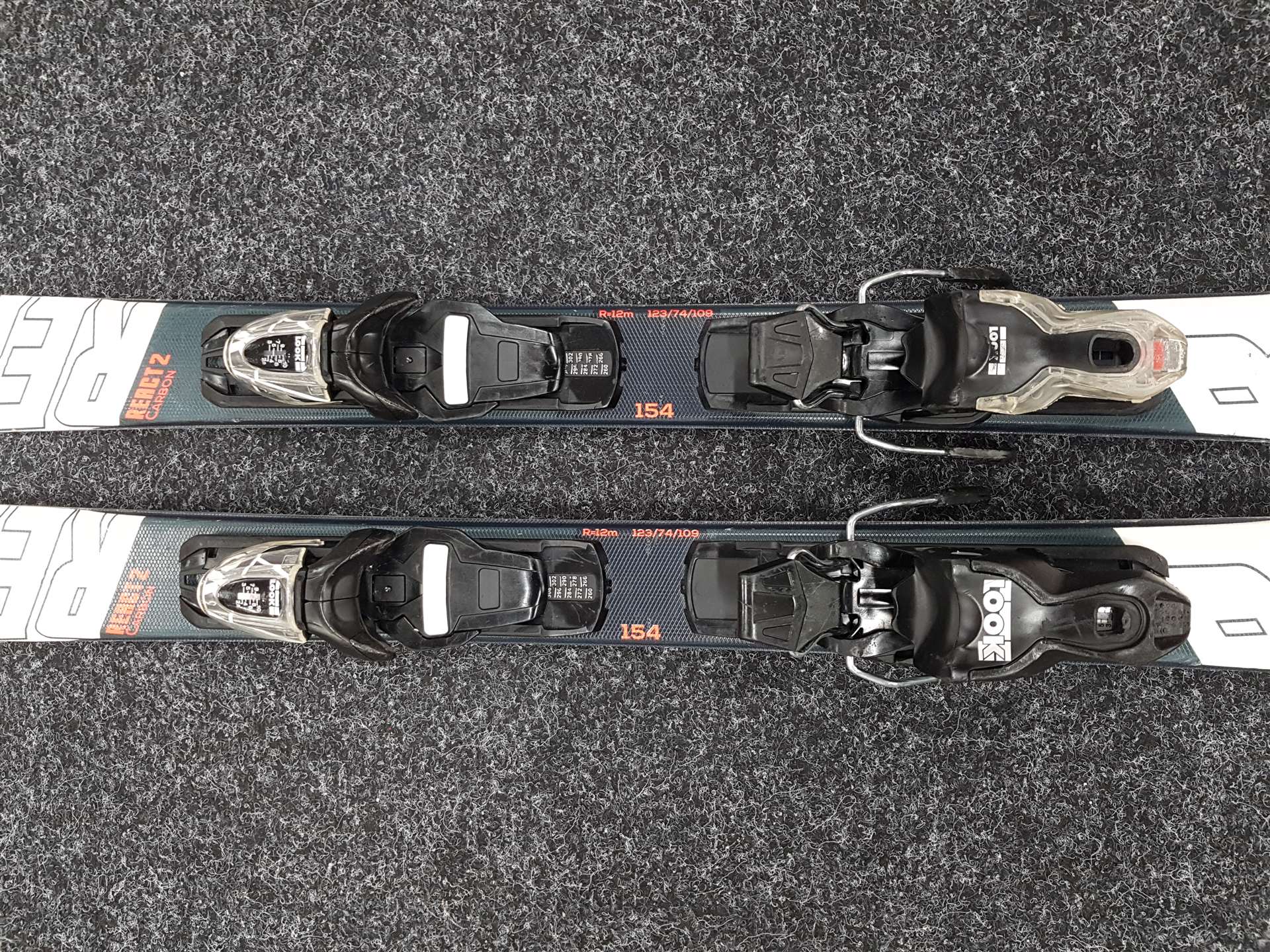 Sci usati ROSSIGNOL React 2 Carbon + attacchi Look Xpress 10
