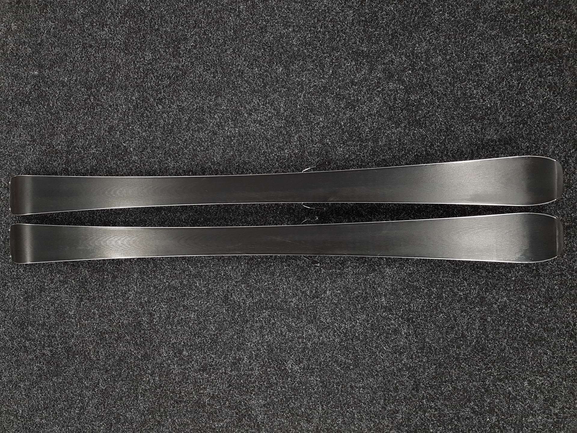 Sci usati ROSSIGNOL React 2 Carbon + attacchi Look Xpress 10