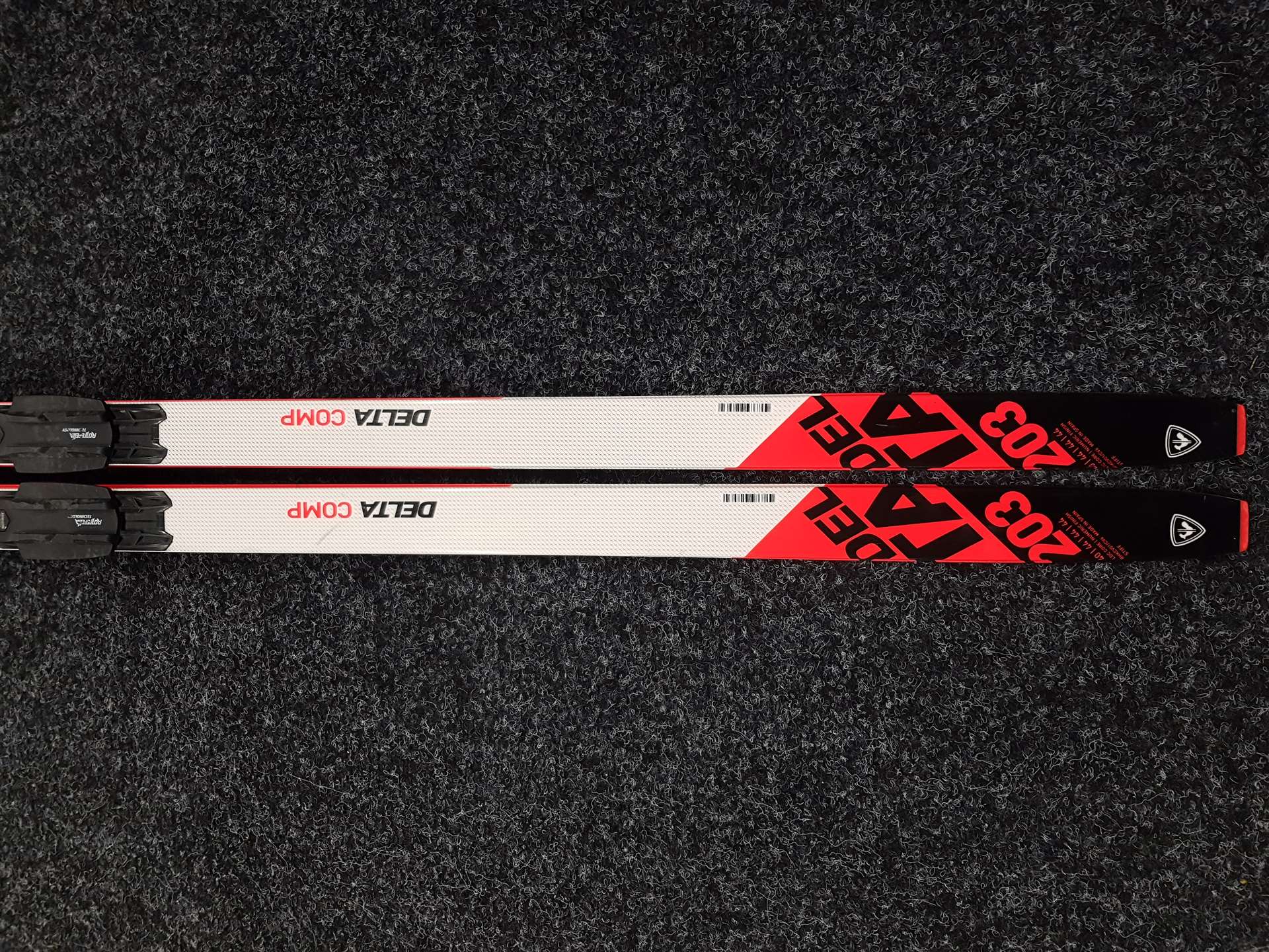 Schiuri de fond Rossignol Delta Comp R-Skin second-hand + legături Rottefella NNN