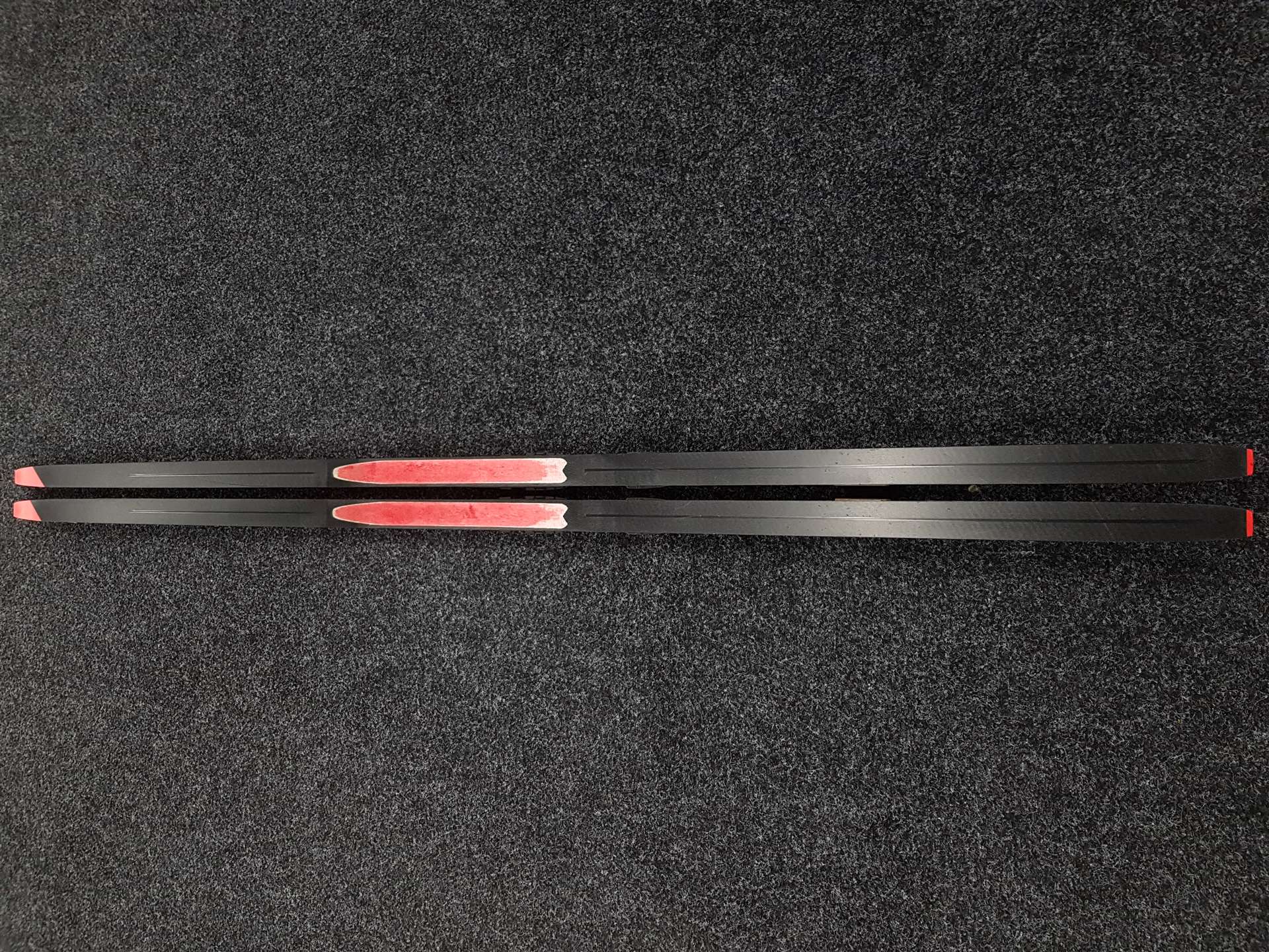 Schiuri de fond Rossignol Delta Comp R-Skin second-hand + legături Rottefella NNN
