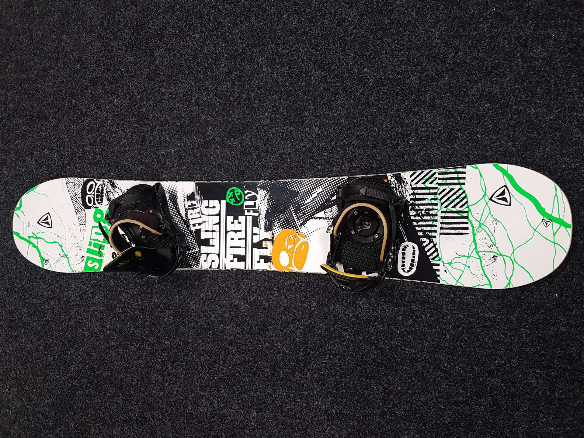 Gebrauchtes Burton FireFly Sling Snowboard + Bindungen Größe L/XL