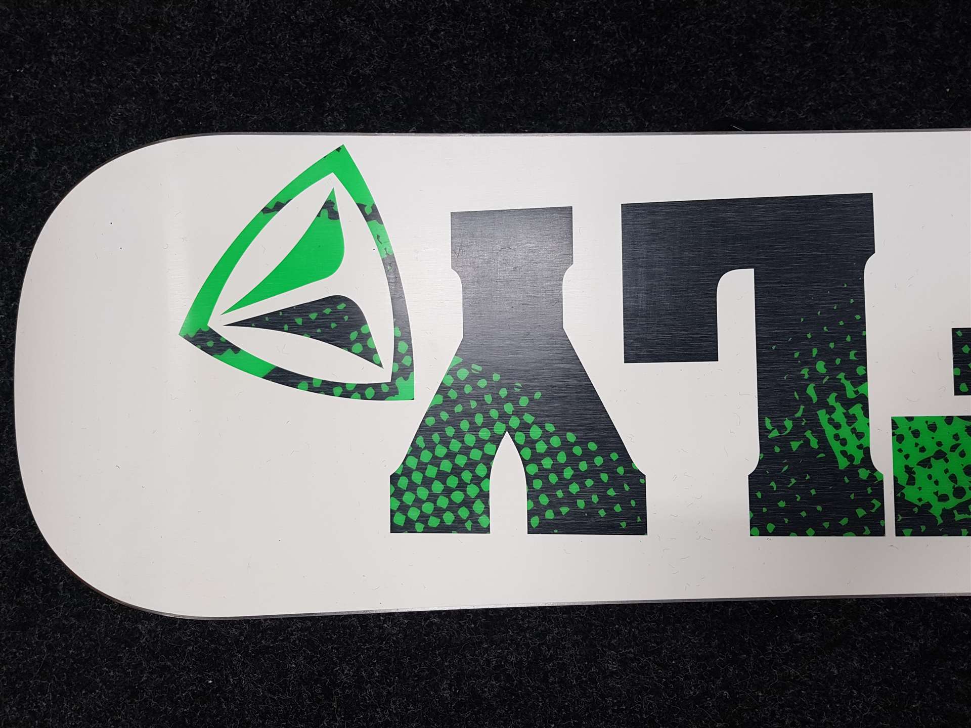 Gebrauchtes Burton FireFly Sling Snowboard + Bindungen Größe L/XL