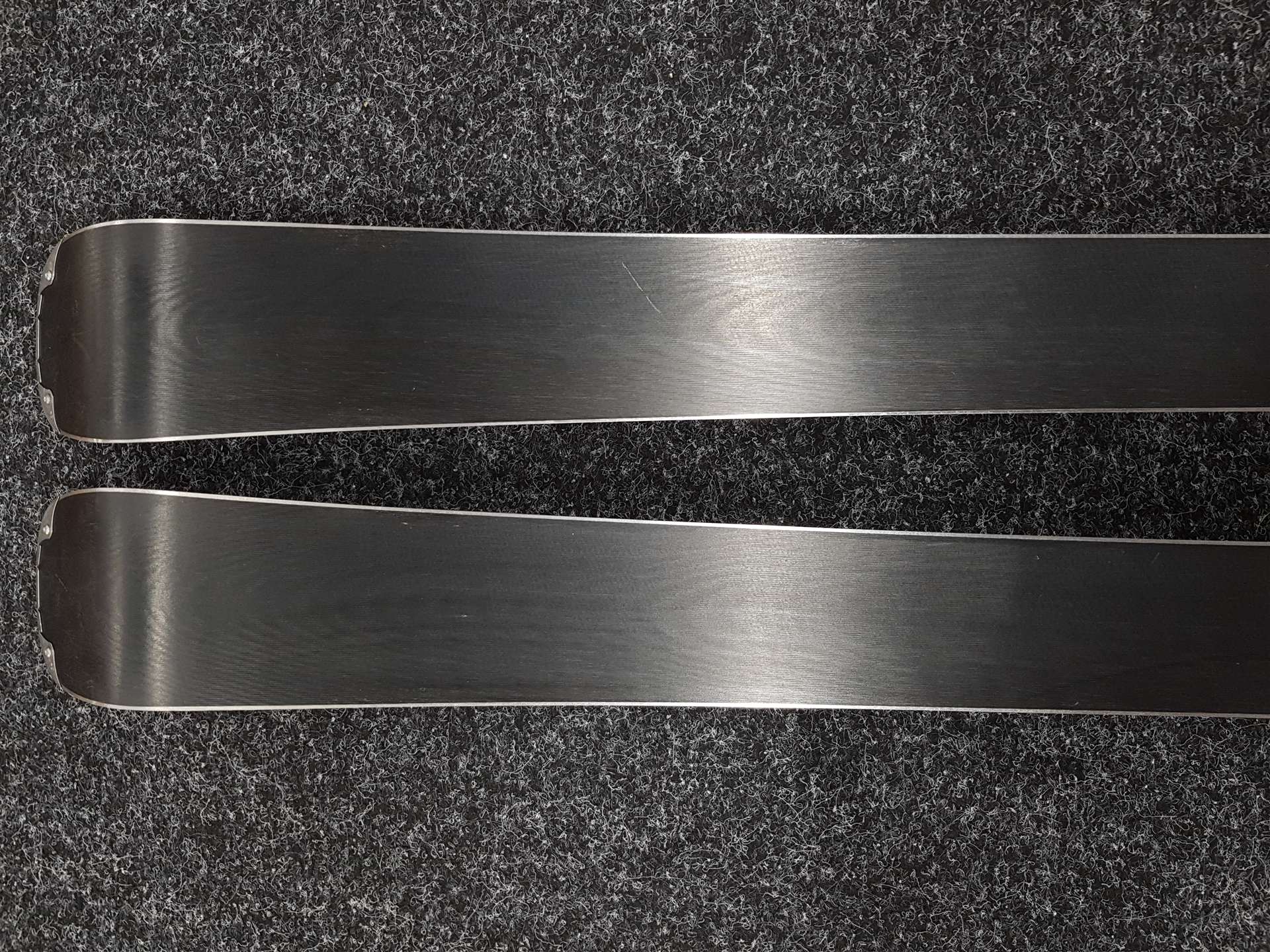 Używane narty BLIZZARD Elevate 7.7 + wiązania Marker TLT 10
