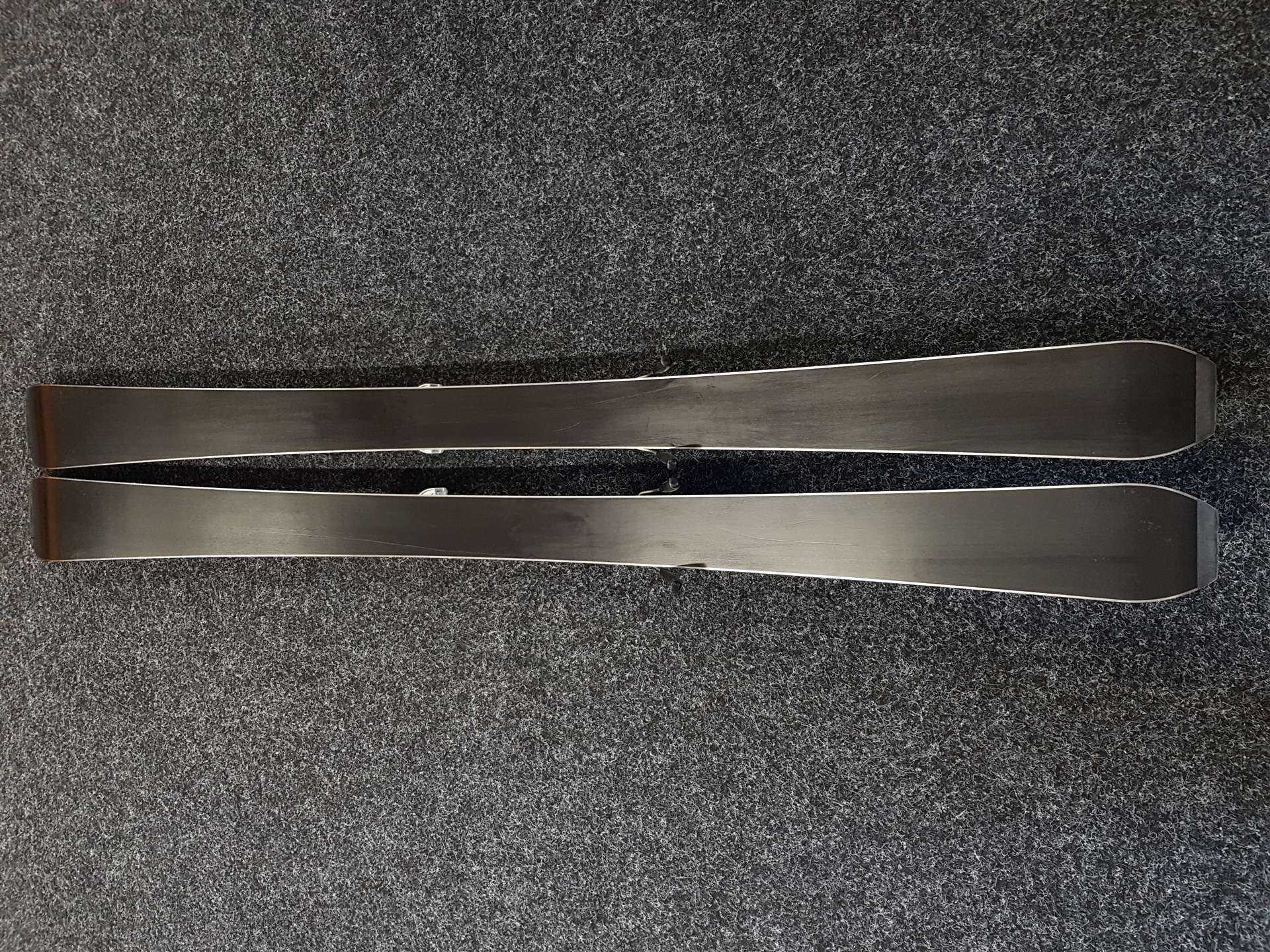 Używane narty ARTIS 2 + wiązania Tyrolia PR 11