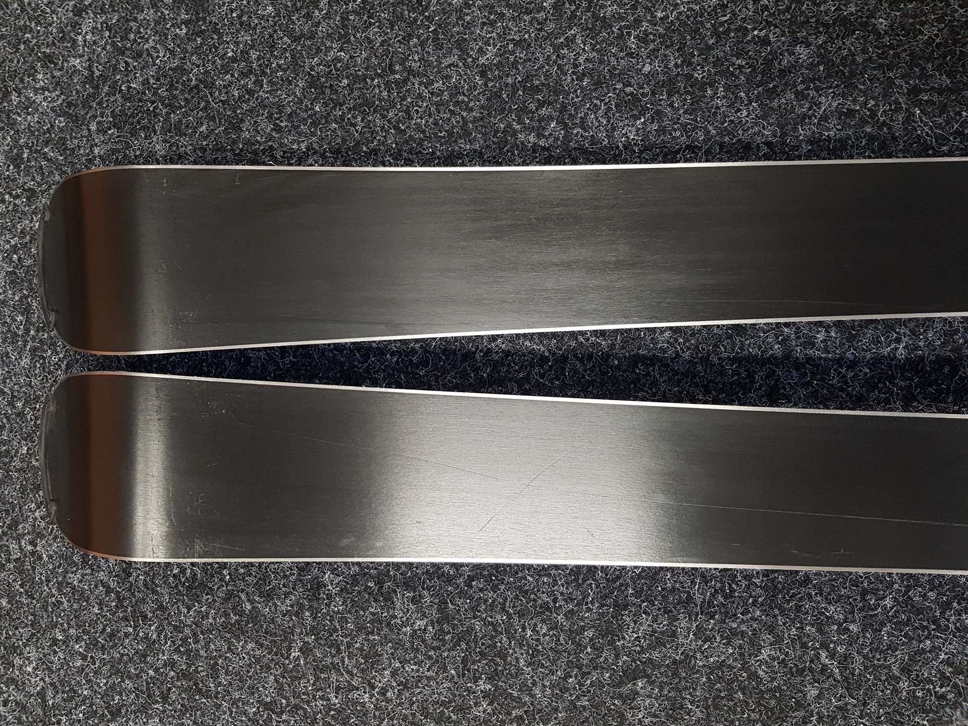 Używane narty ARTIS 2 + wiązania Tyrolia PR 11