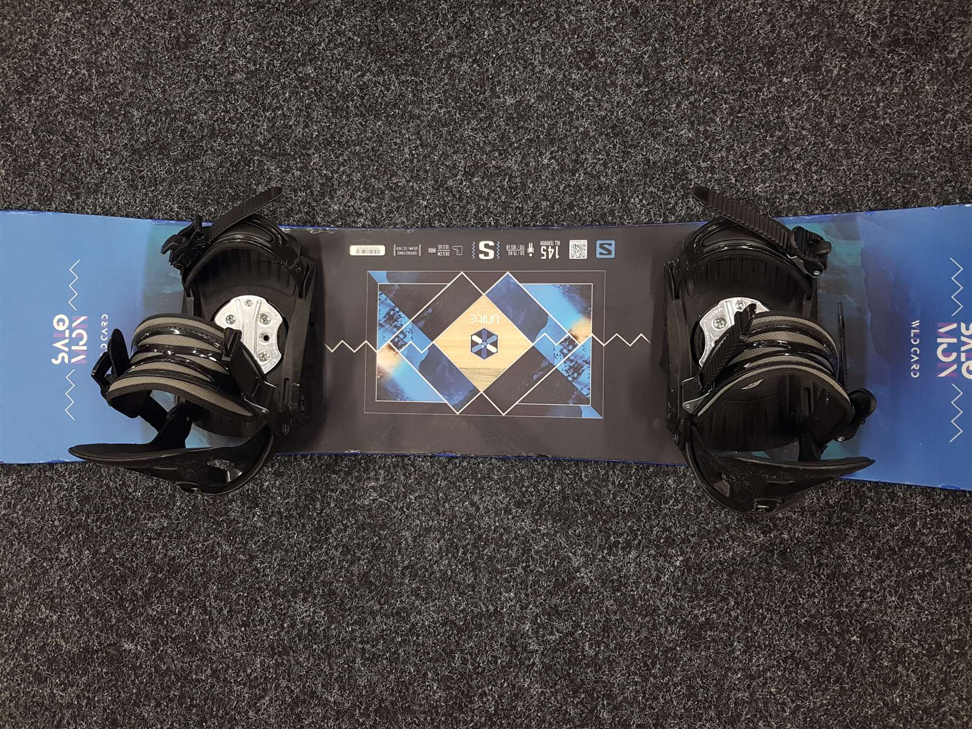 Použitý snowboard SALOMON WLD CARD + vázání Intercharger velikost M
