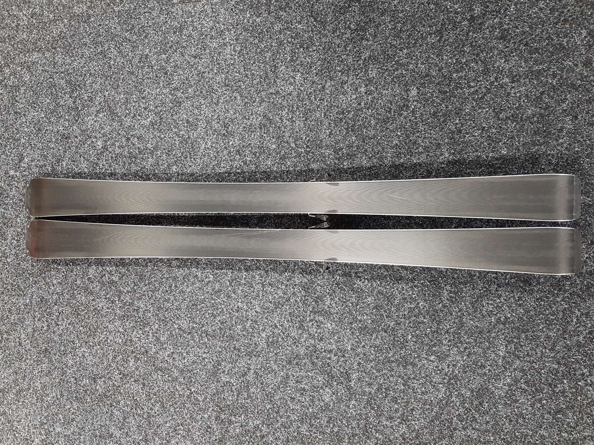 Použité lyže VOLKL Racetiger GS + viazanie Marker 4.5