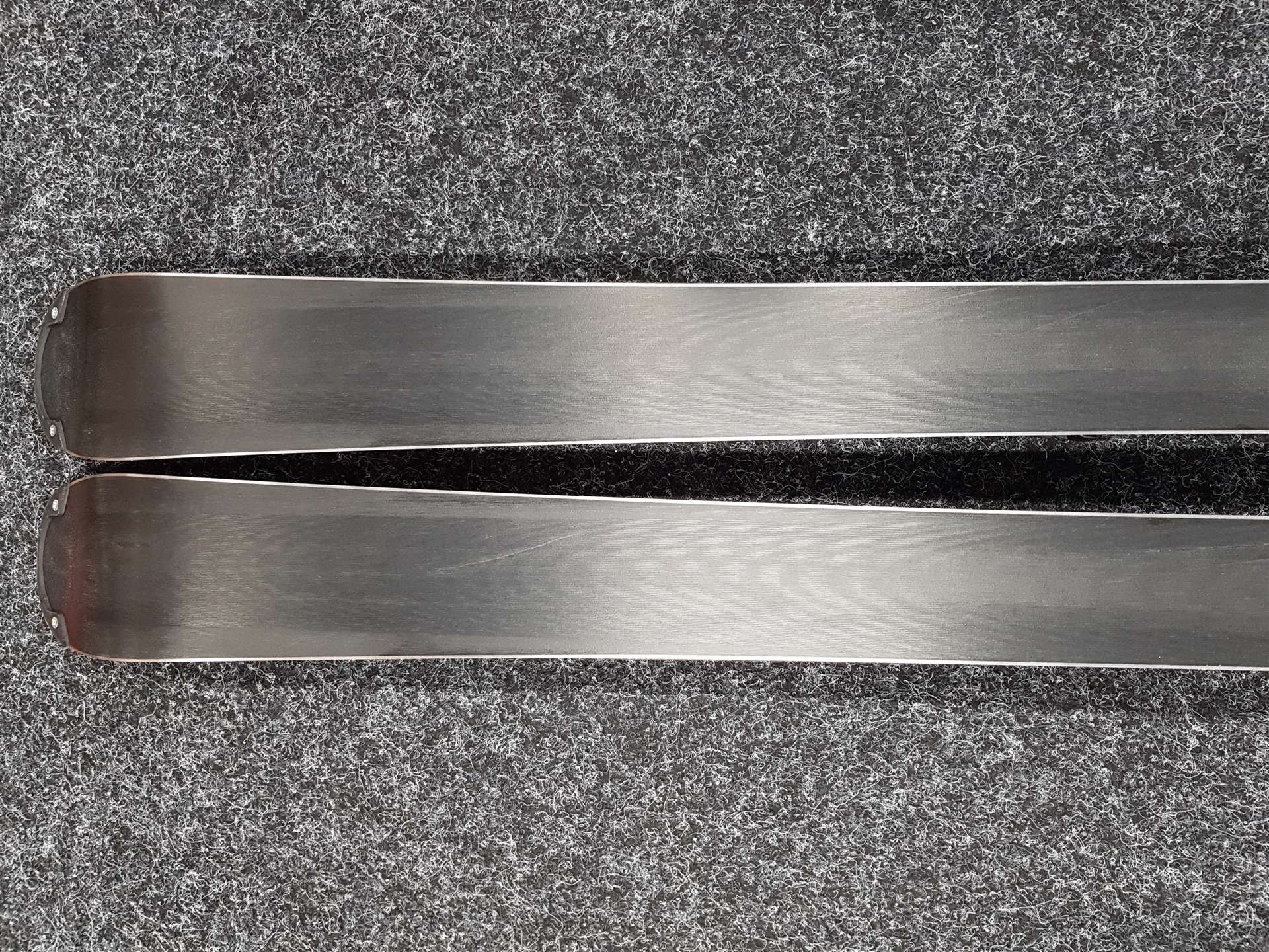 Použité lyže VOLKL Racetiger GS + viazanie Marker 4.5