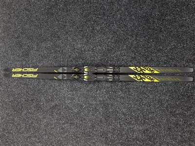 Esquís de fondo Fischer SCS Skate usados + fijaciones Fischer NNN