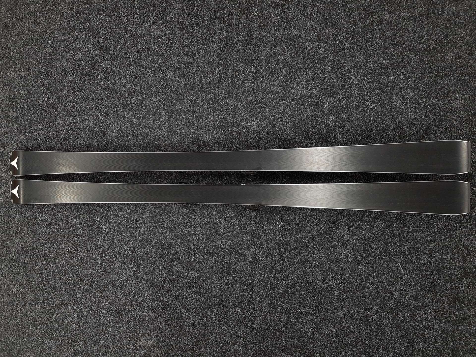 Używane narty ATOMIC Redster G9 + wiązania Atomic X12 GW