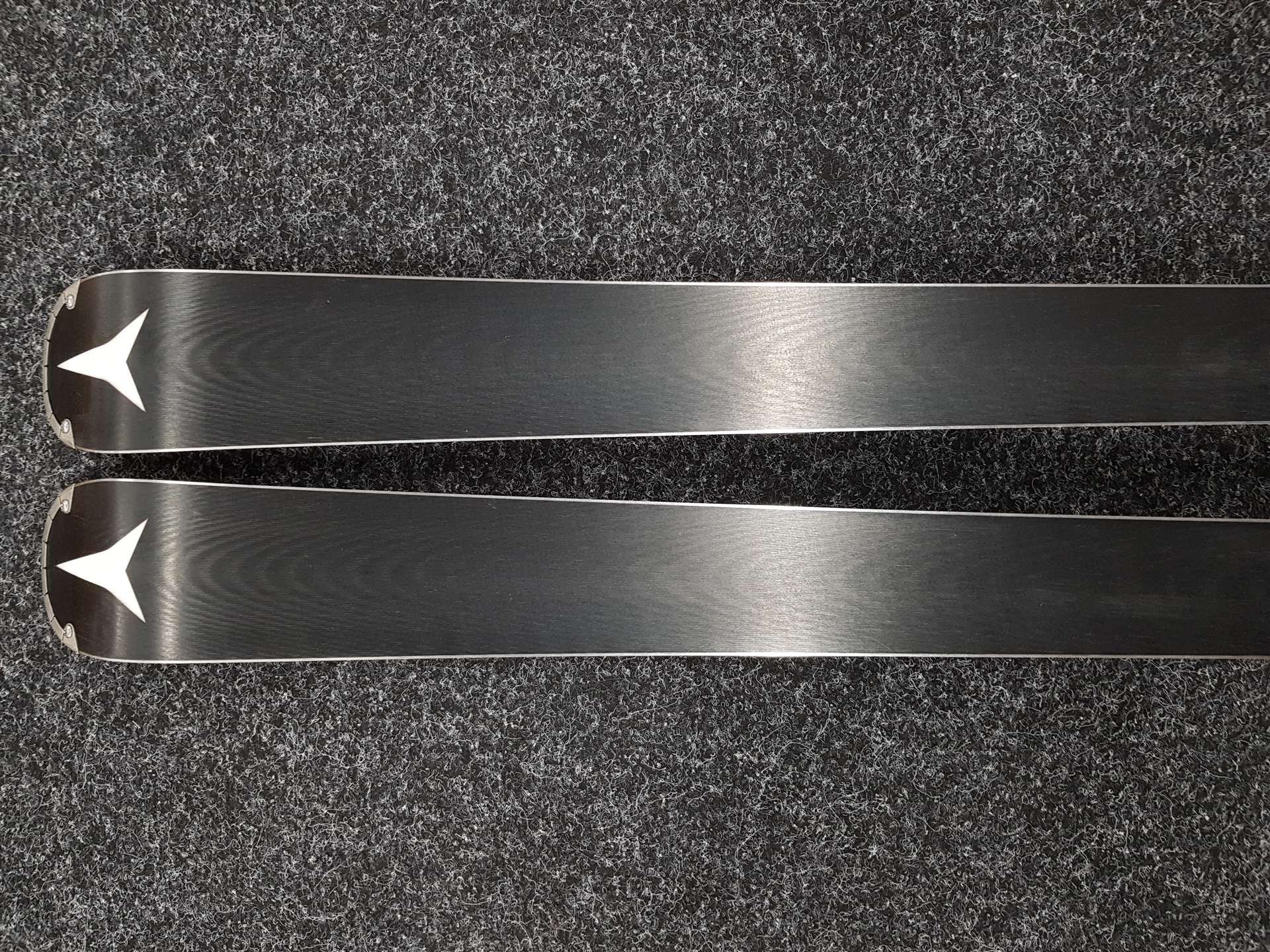 Używane narty ATOMIC Redster G9 + wiązania Atomic X12 GW