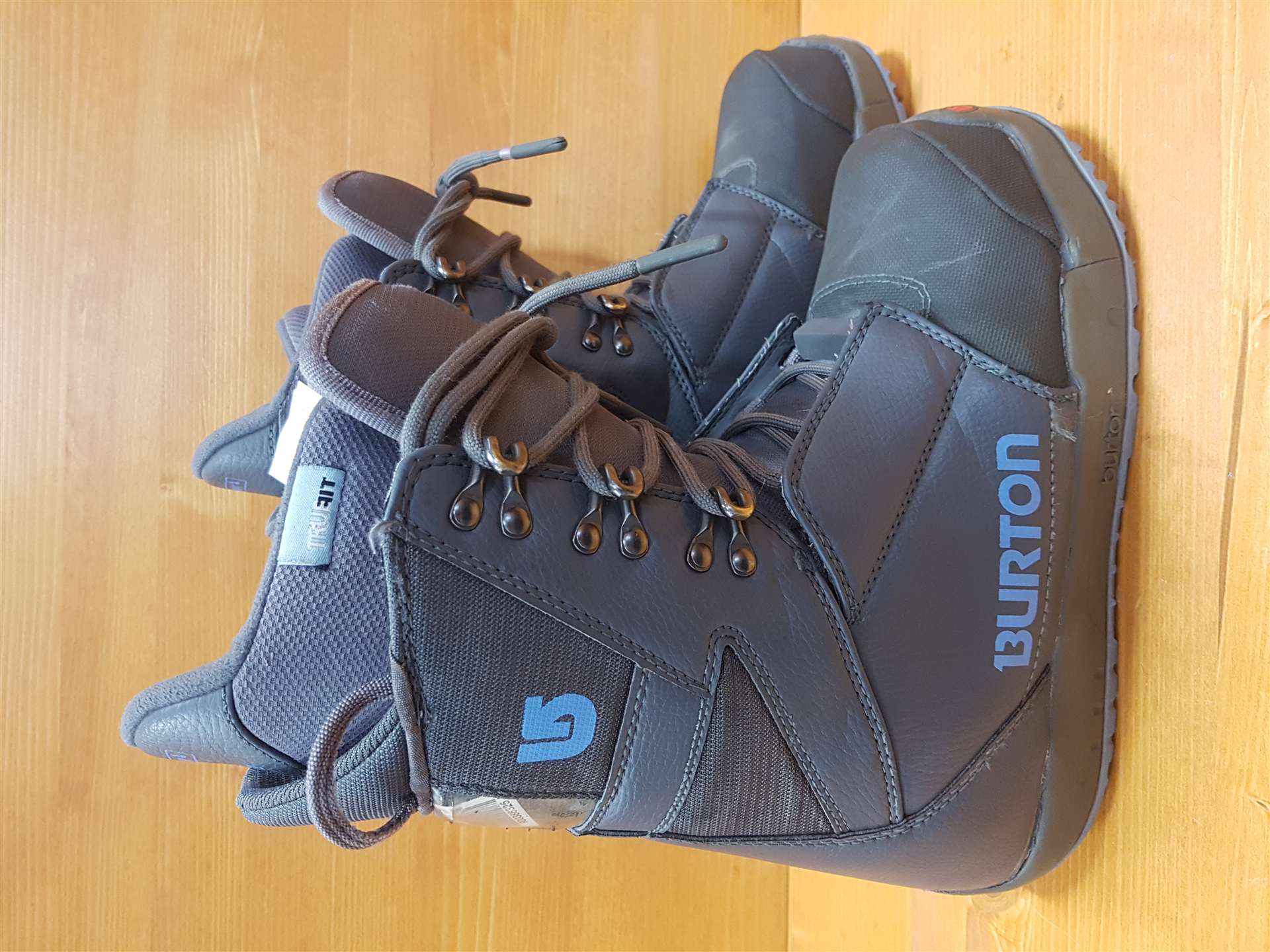 Ghete de snowboard BURTON Progression folosite