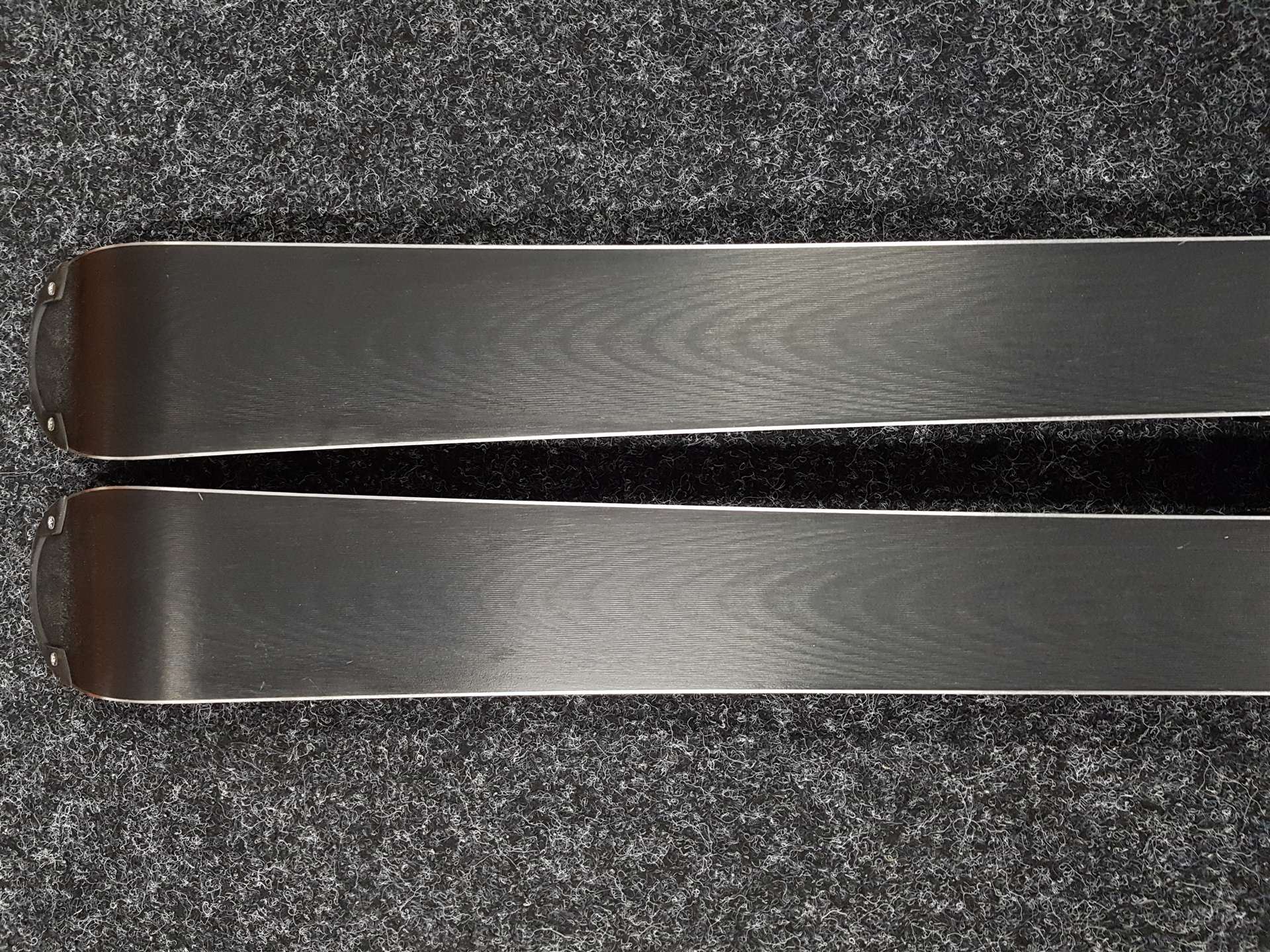 Použité lyže VOLKL Racetiger GS + viazanie Marker 4.5