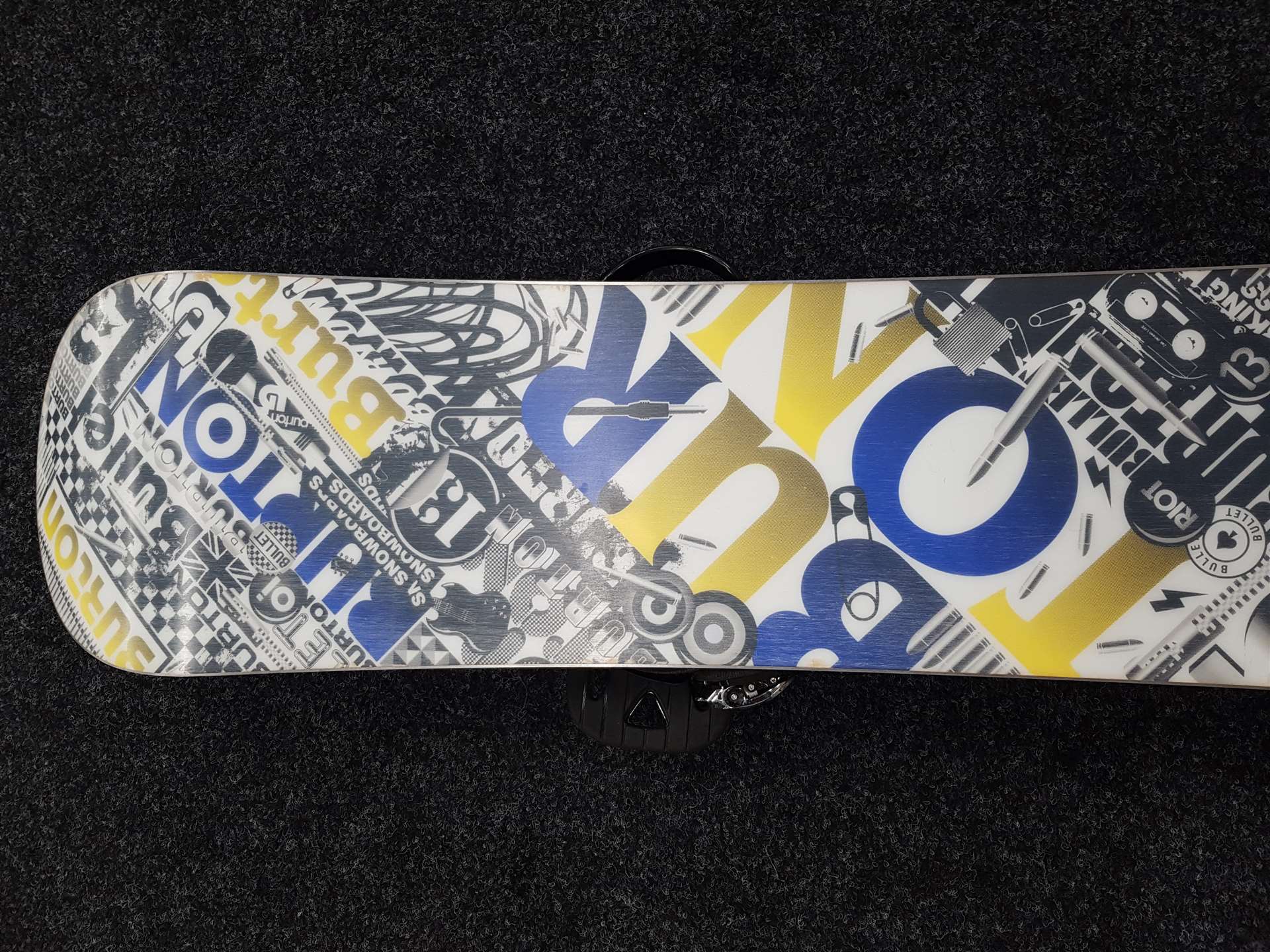 Použitý snowboard BURTON Bullet + vázání Burton velikost L