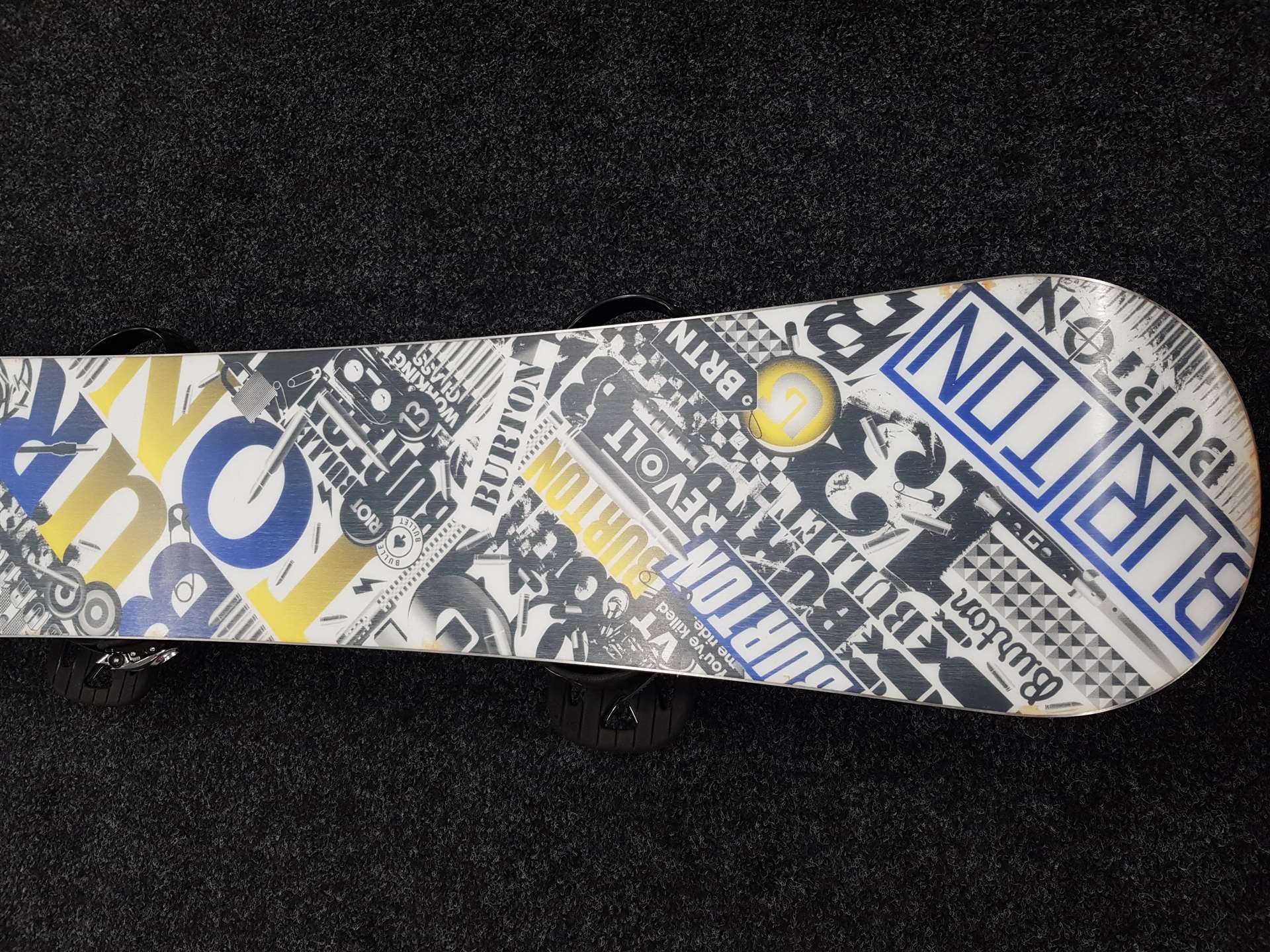 Použitý snowboard BURTON Bullet + vázání Burton velikost L
