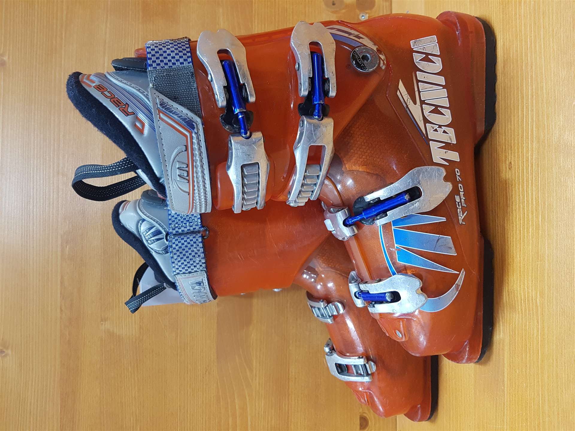 Použité lyžiarky TECNICA Race Pro 70