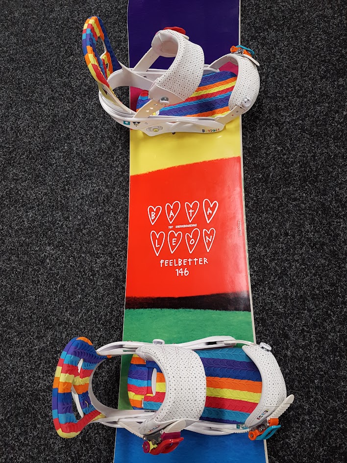 Tabla de snowboard Bataleon Feelbetter usada + fijaciones Burton talla M