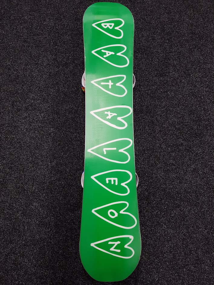 Tabla de snowboard Bataleon Feelbetter usada + fijaciones Burton talla M
