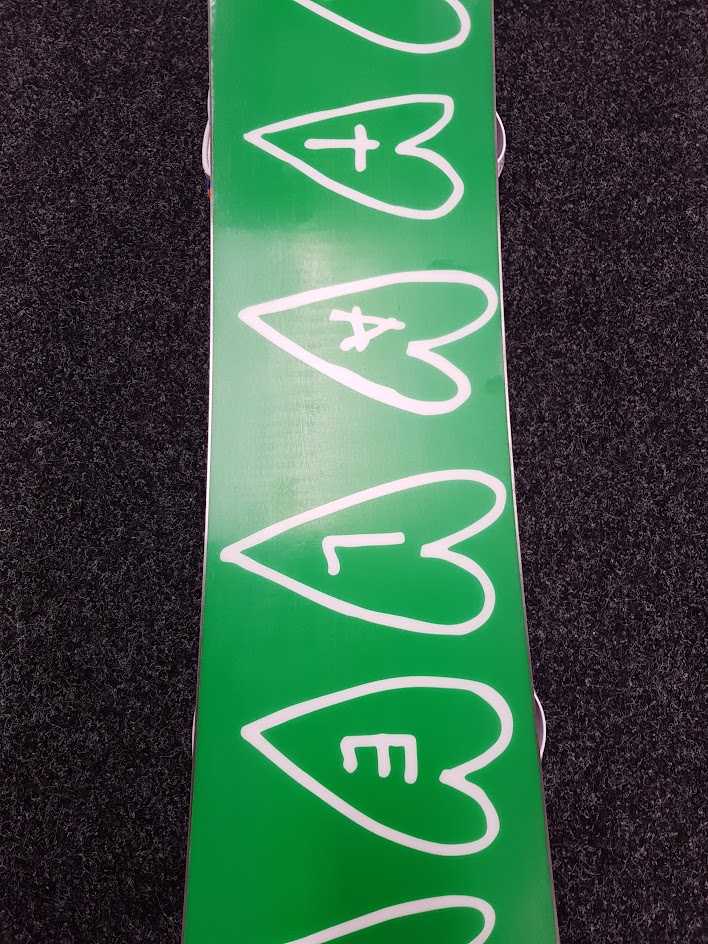 Tabla de snowboard Bataleon Feelbetter usada + fijaciones Burton talla M
