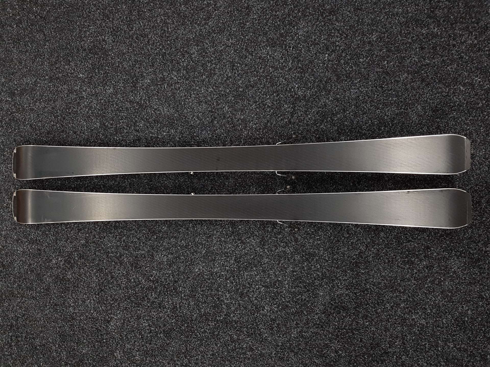 Skis SALOMON Max d'occasion + fixations Salomon M10
