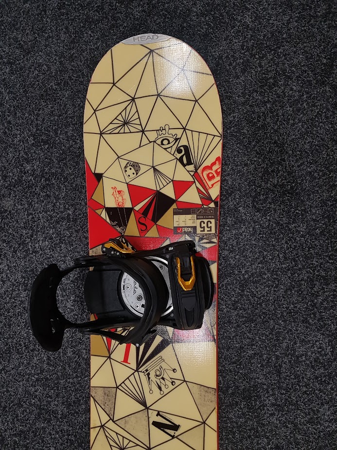 Bazárový snowboard Head