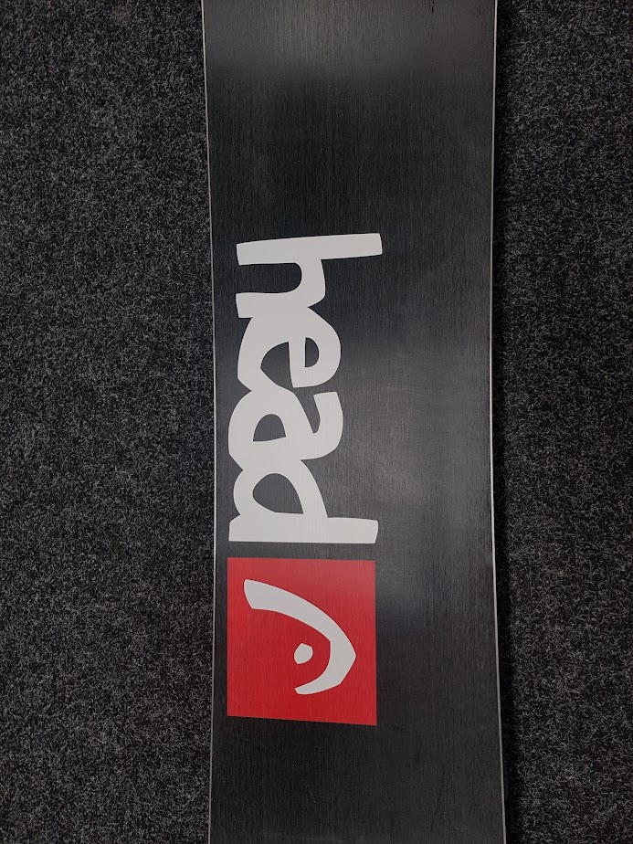 Bazárový snowboard Head