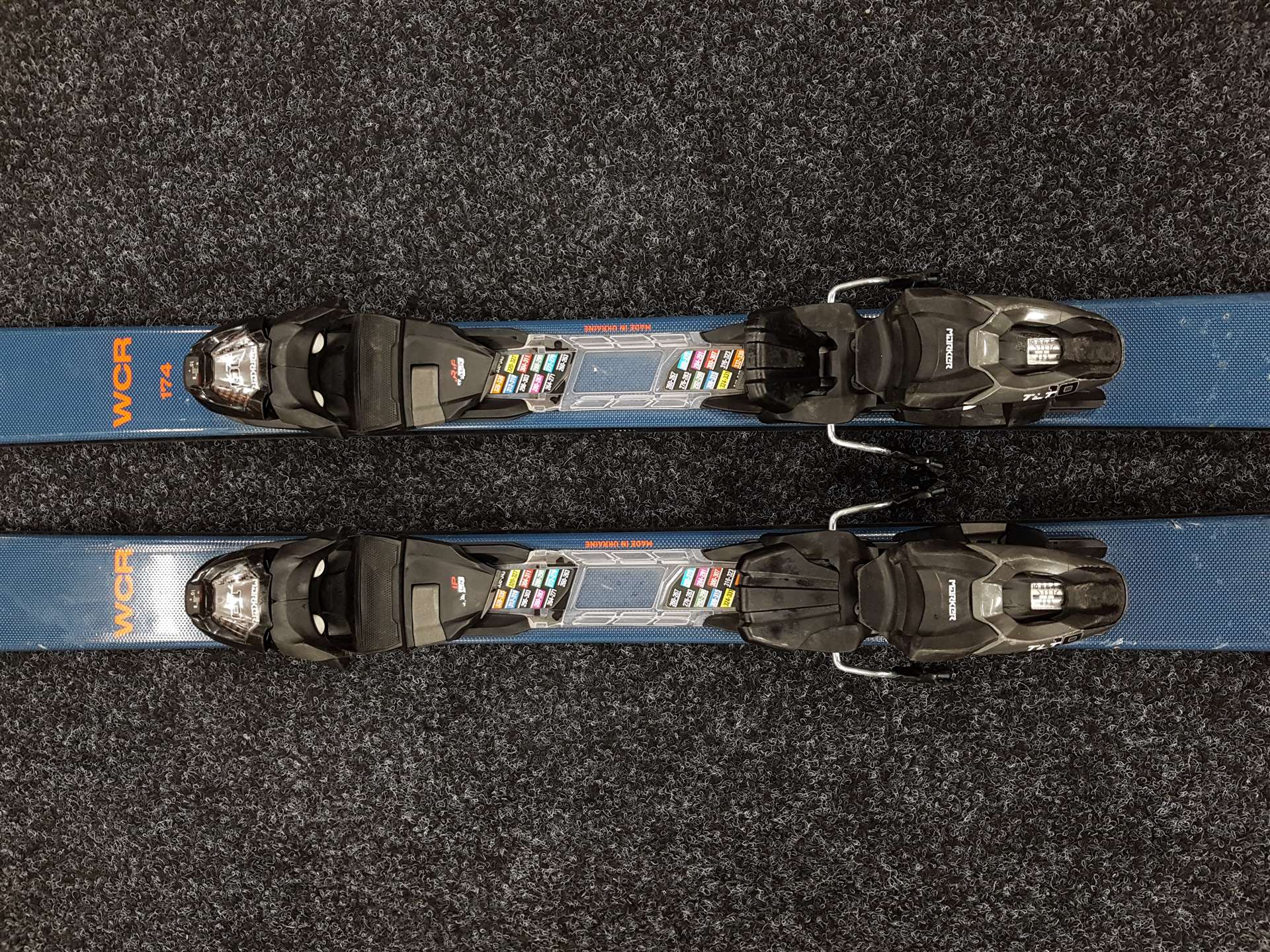 Skis d'occasion BLIZZARD WCR 72 + fixations Marker 10 TLT