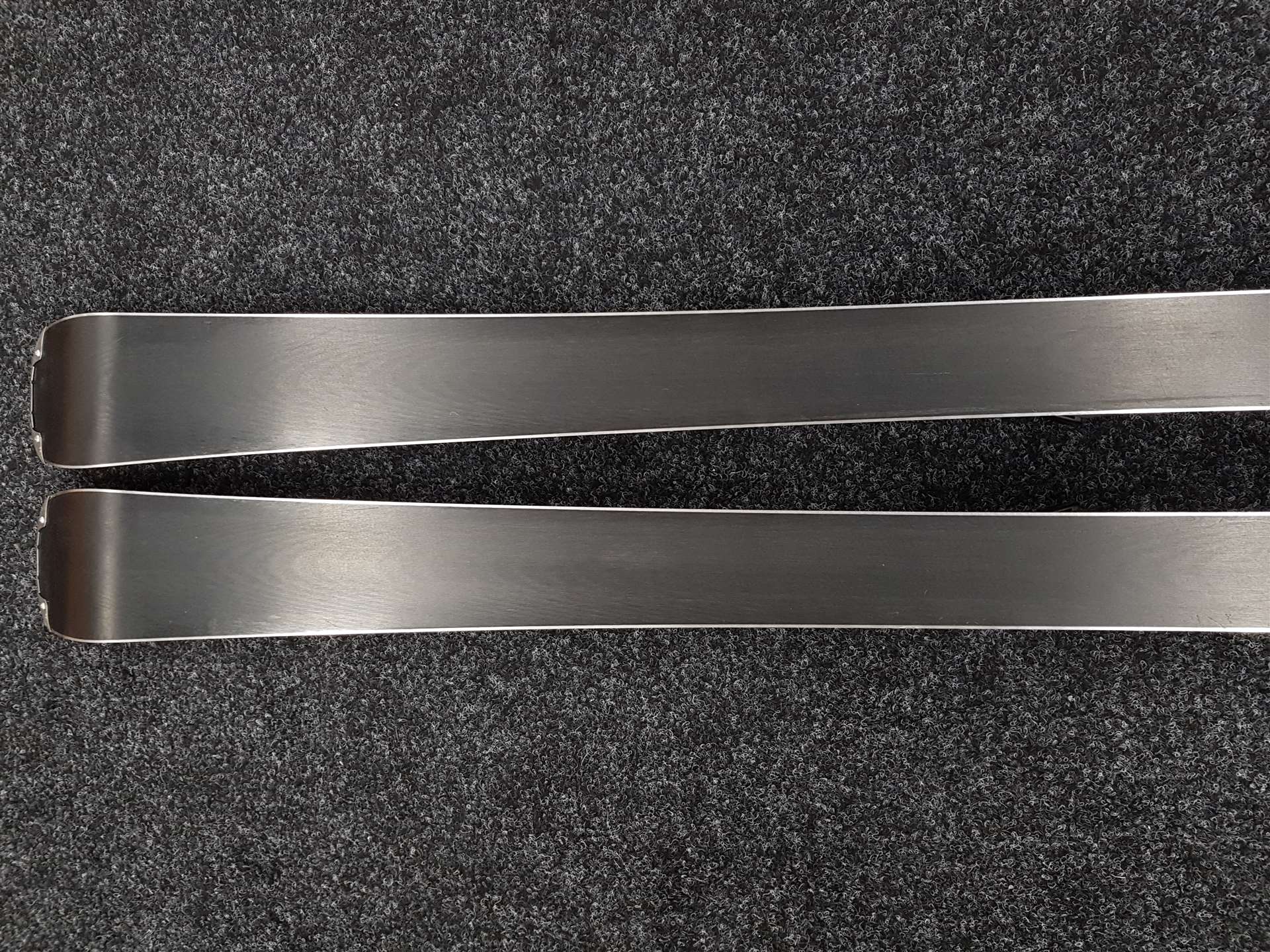 Skis d'occasion BLIZZARD WCR 72 + fixations Marker 10 TLT