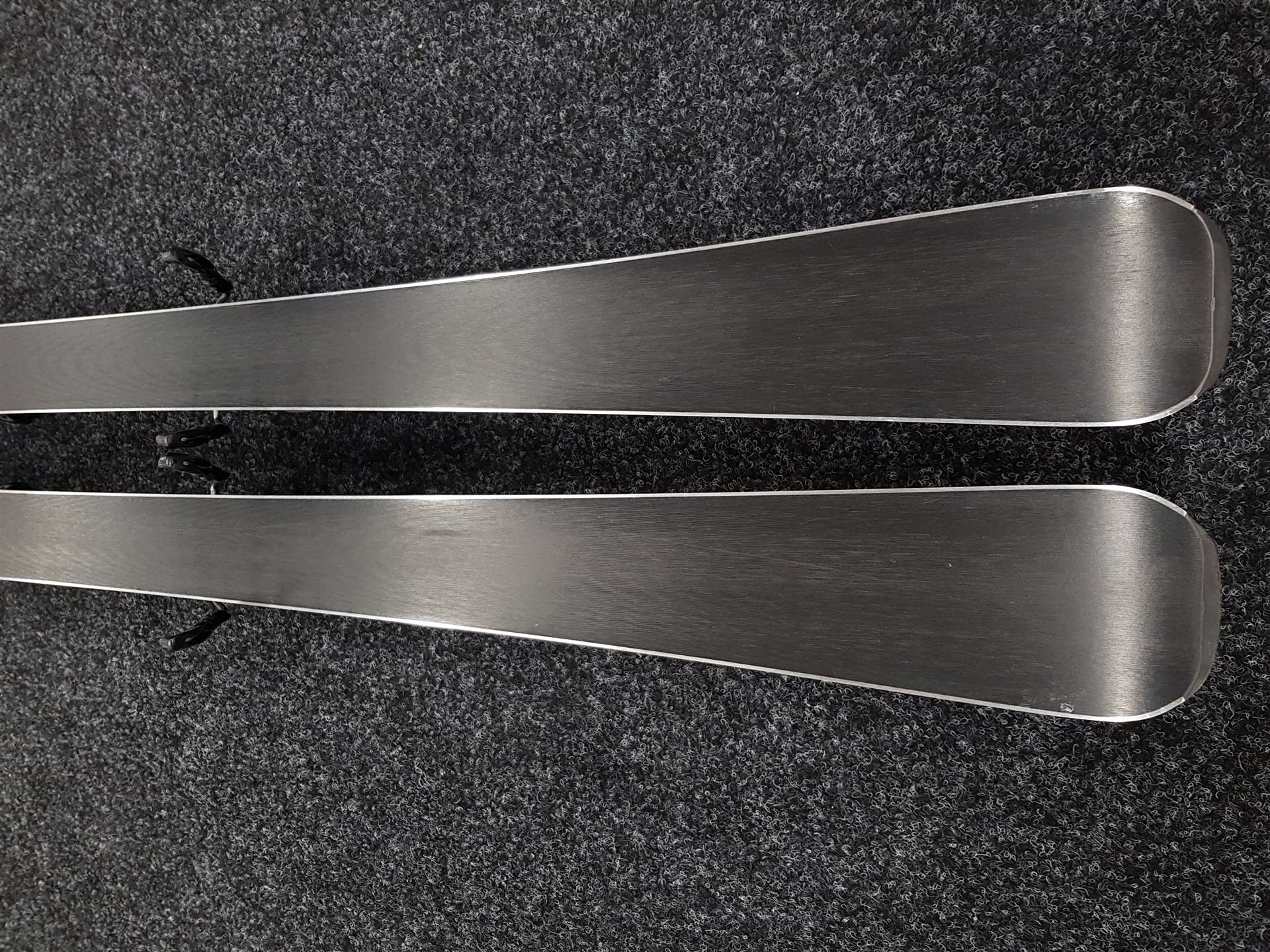 Skis d'occasion BLIZZARD WCR 72 + fixations Marker 10 TLT