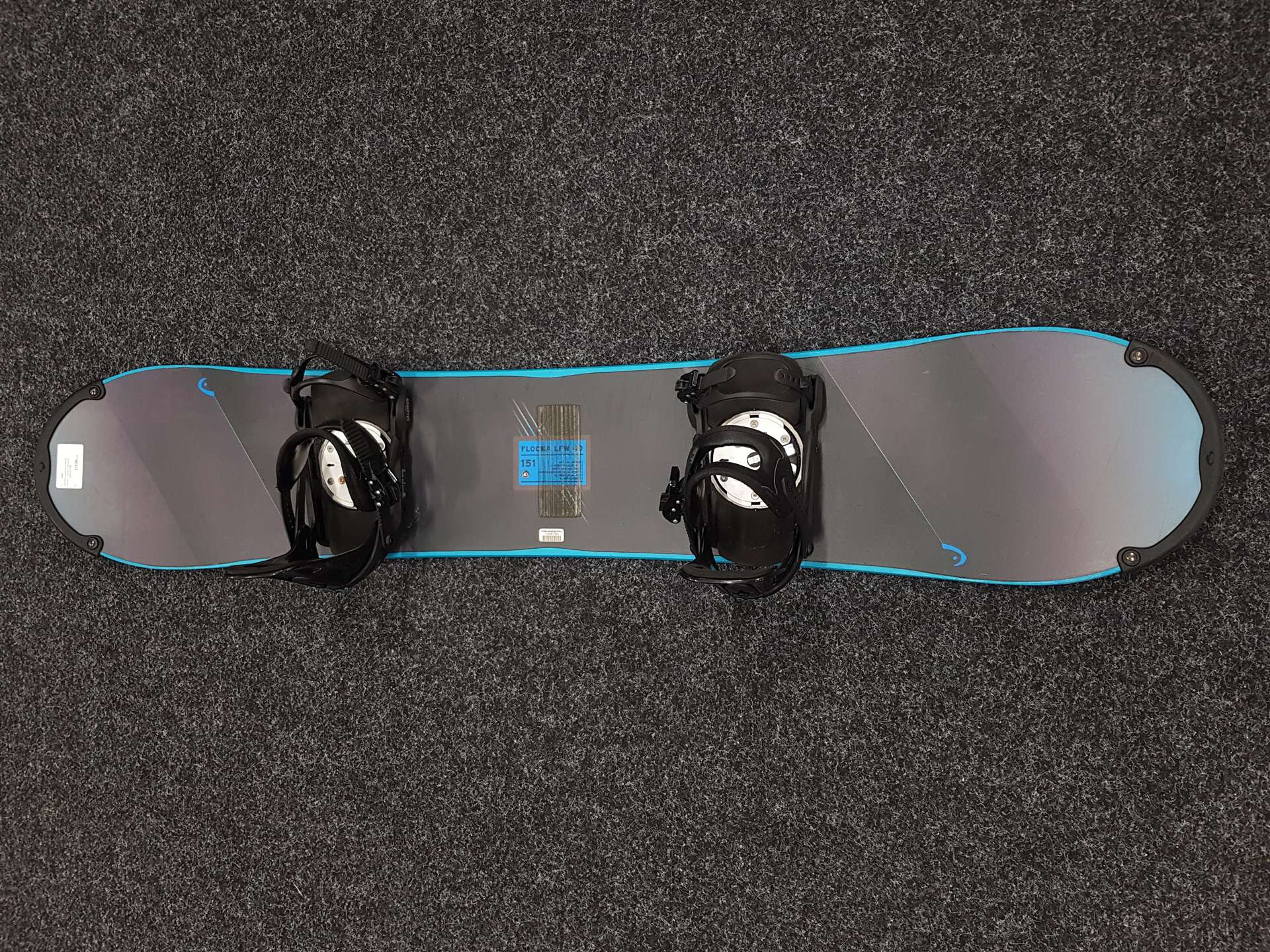 Używana deska snowboardowa HEAD Flocka + wiązania Salomon rozmiar S/M