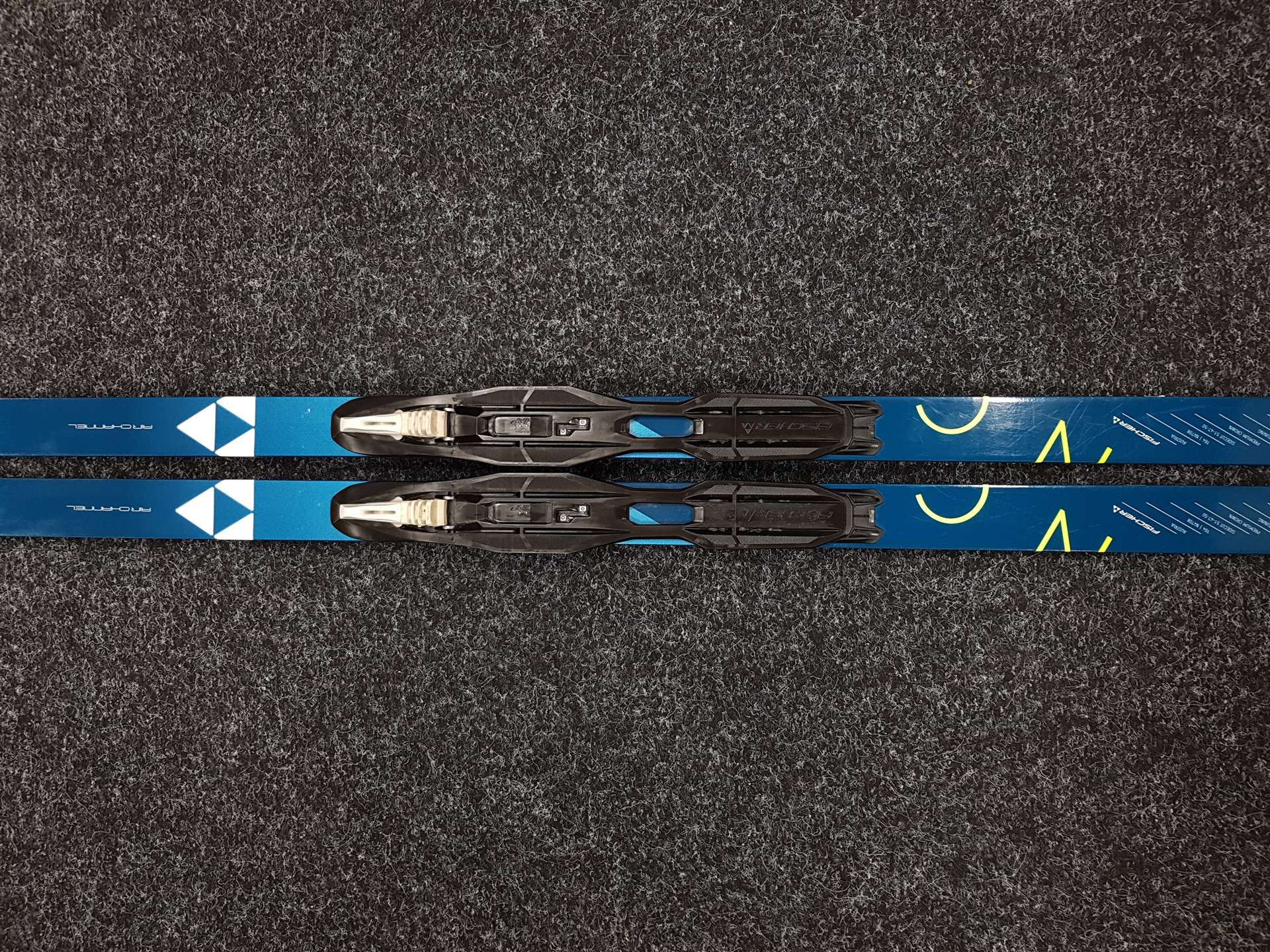 Použité bežecké lyže FISCHER Comfort Cruiser + viazanie NNN Fischer IFPl
