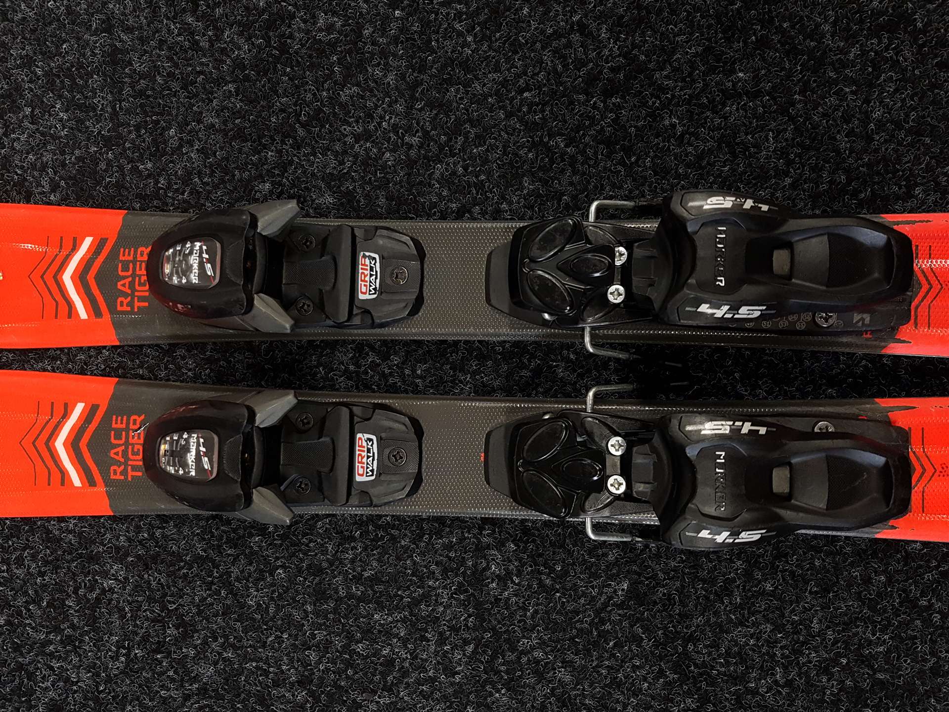 Gebrauchte Kinderski VÖLKL Racetiger 5 + Bindungen Marker 4.5