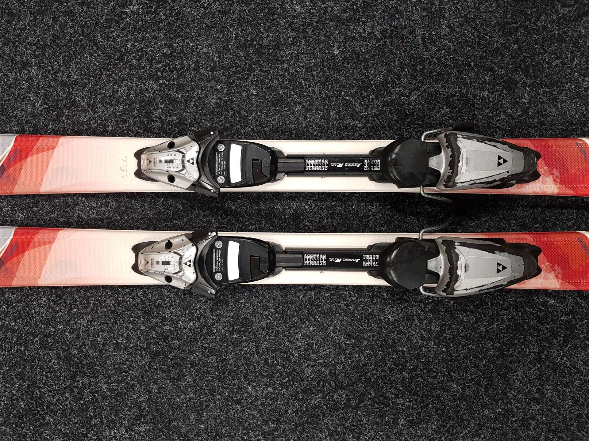 Używane narty dziecięce FISCHER + wiązania Fischer FJ 7.5