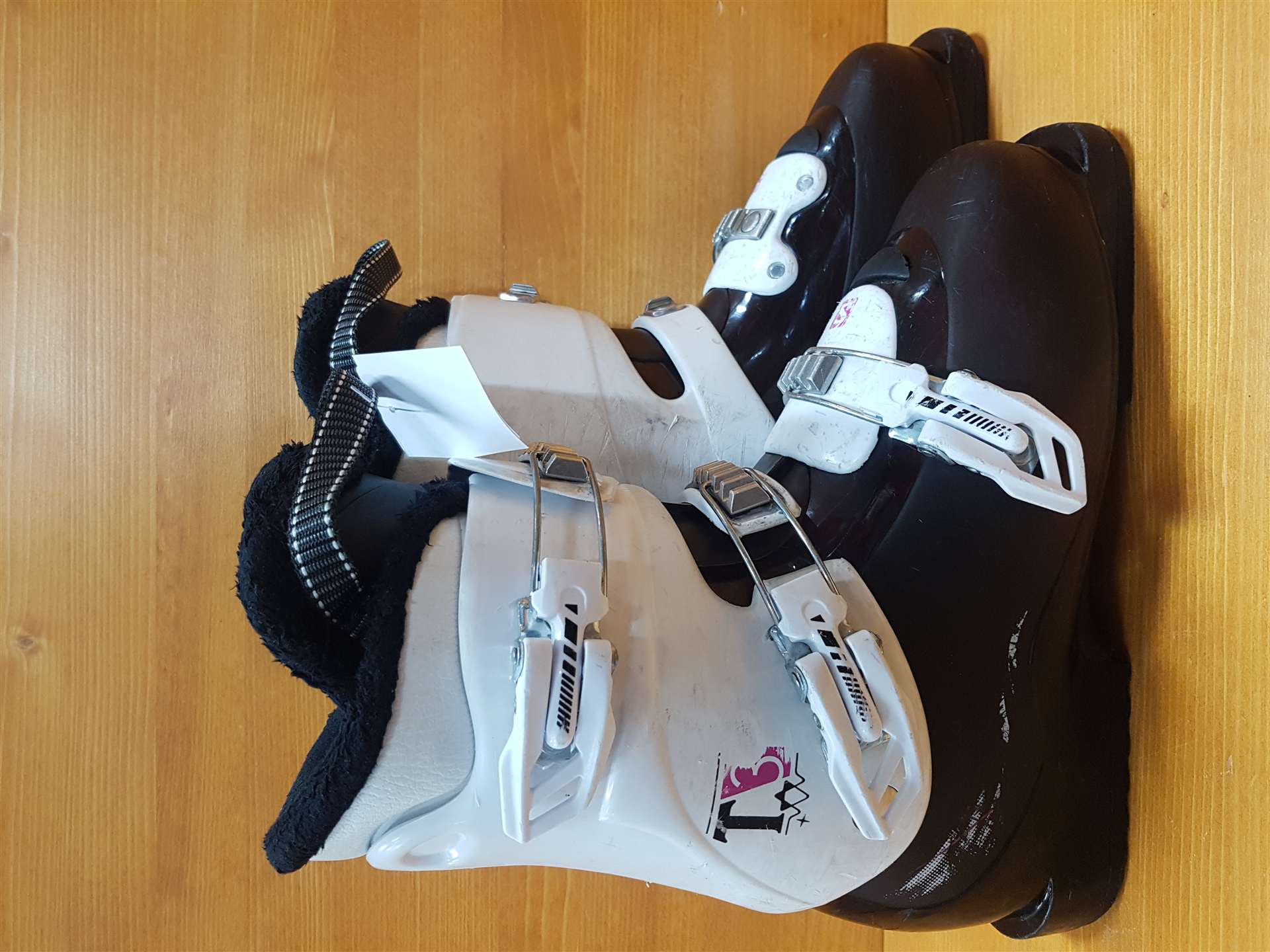 Použité lyžiarky SALOMON T3