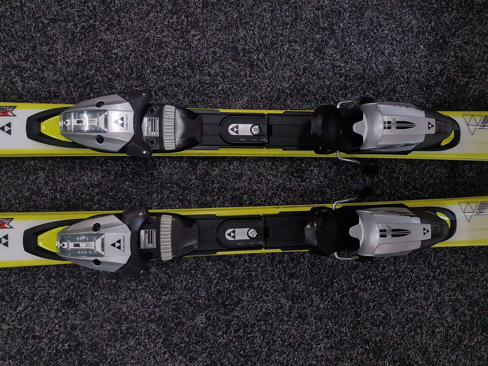 Bazárové lyže  FISCHER RC4 Race Air Carbon