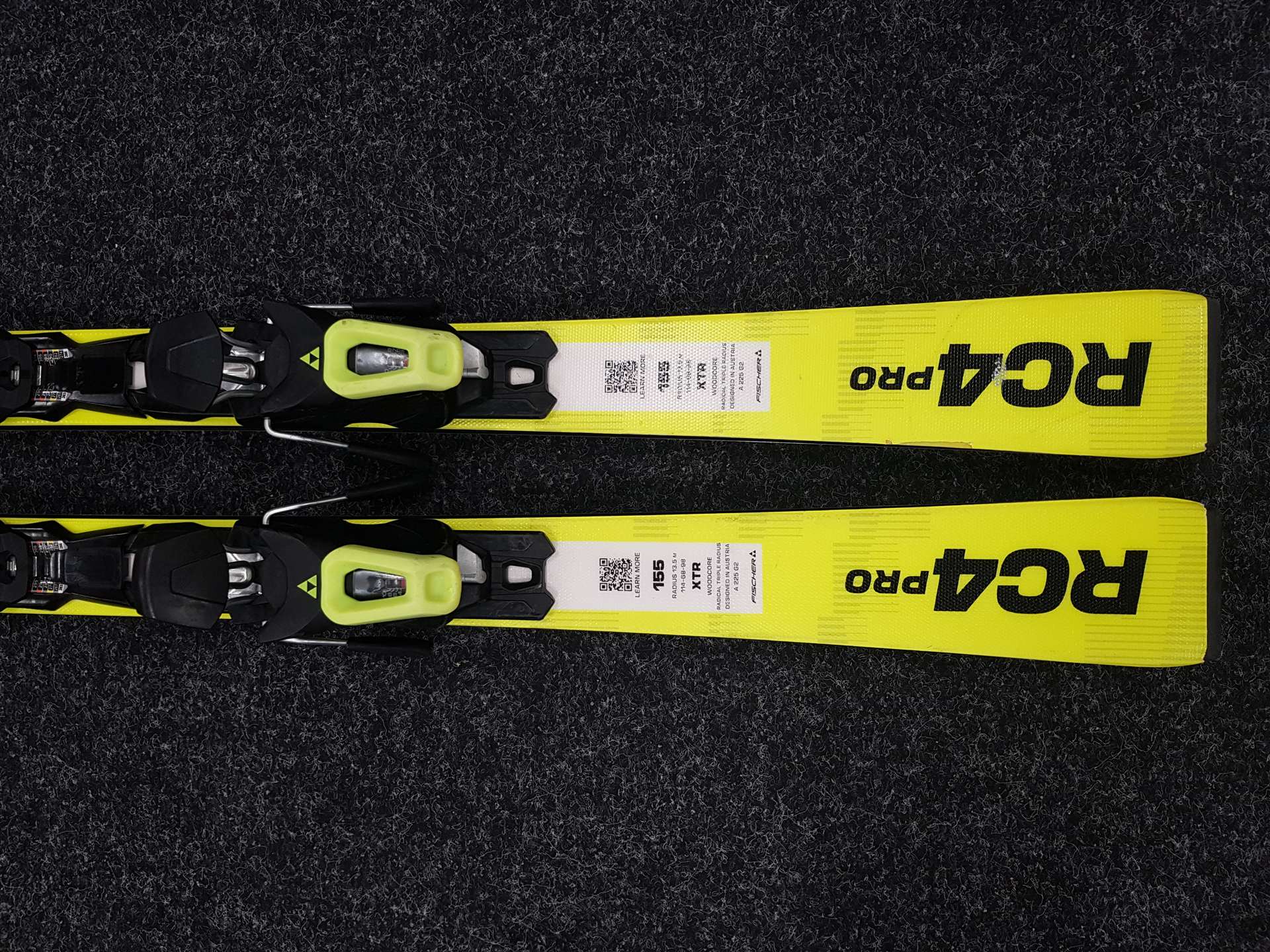 Gebrauchte FISCHER RC 4 PRO Ski + Fischer RS 10 Bindungen