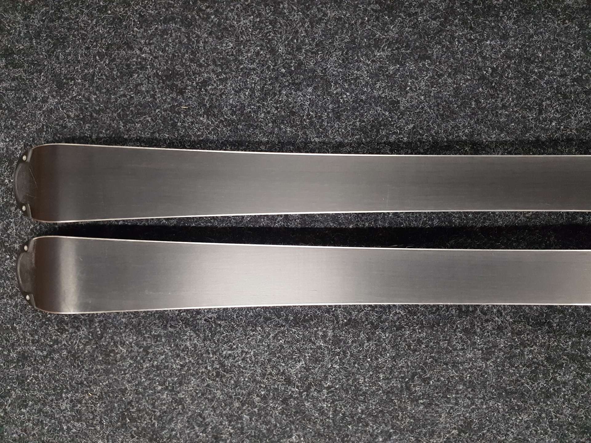 Použité detské lyže VOLKL Racetiger GS + viazanie Marker 4,5