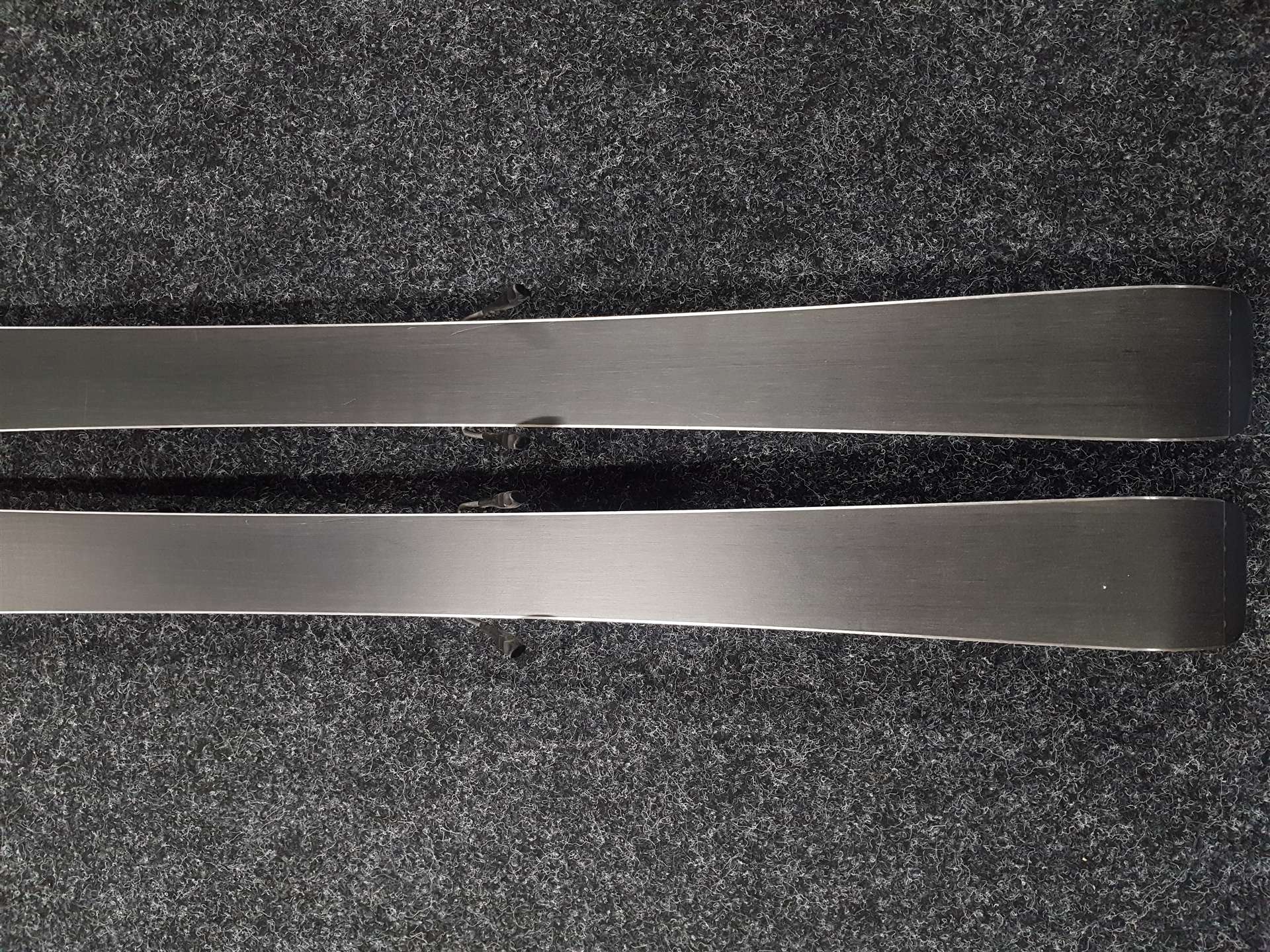 Použité detské lyže VOLKL Racetiger GS + viazanie Marker 4,5