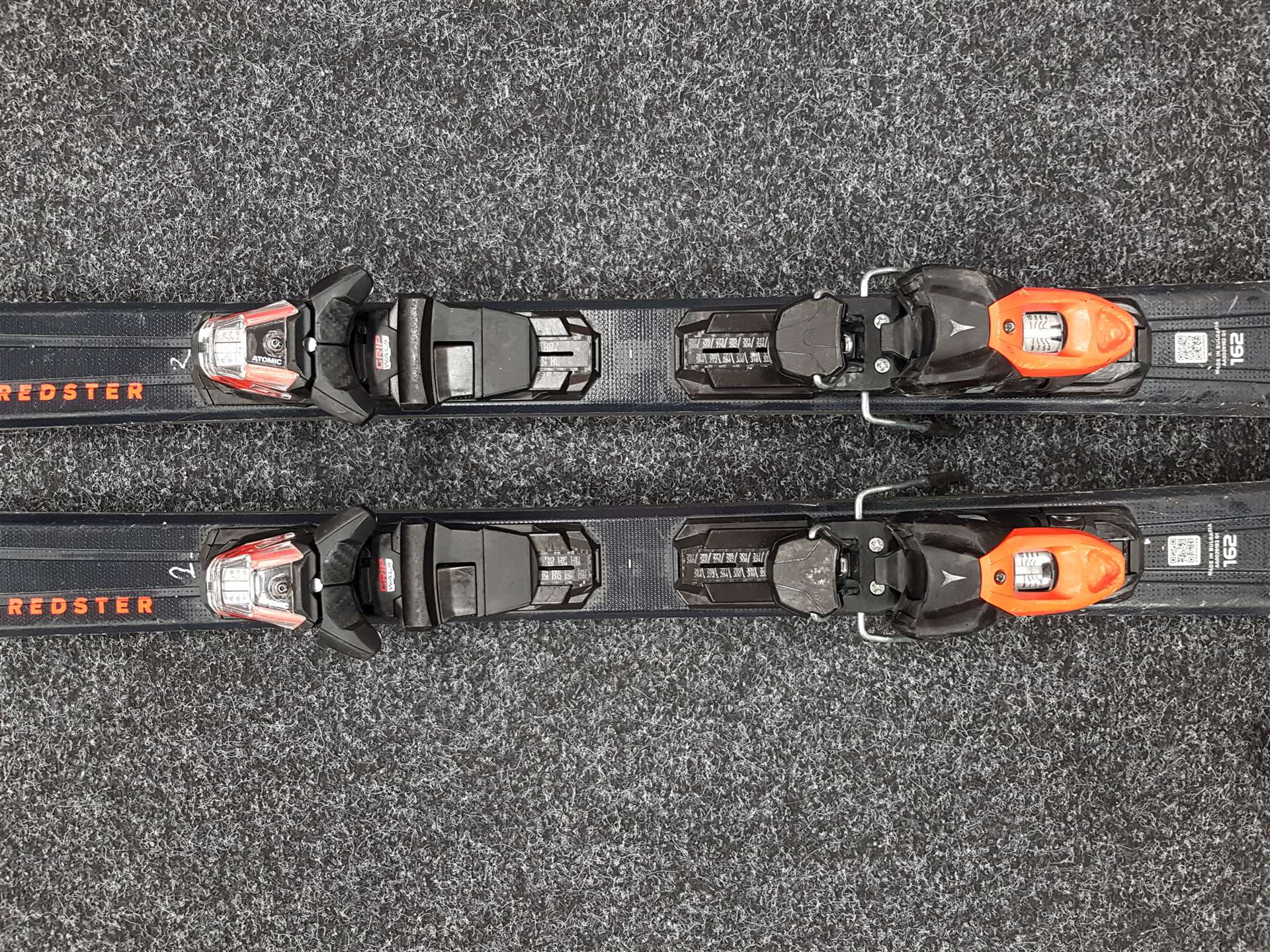 Použité lyže ATOMIC Redster SC + viazanie Atomic M 10