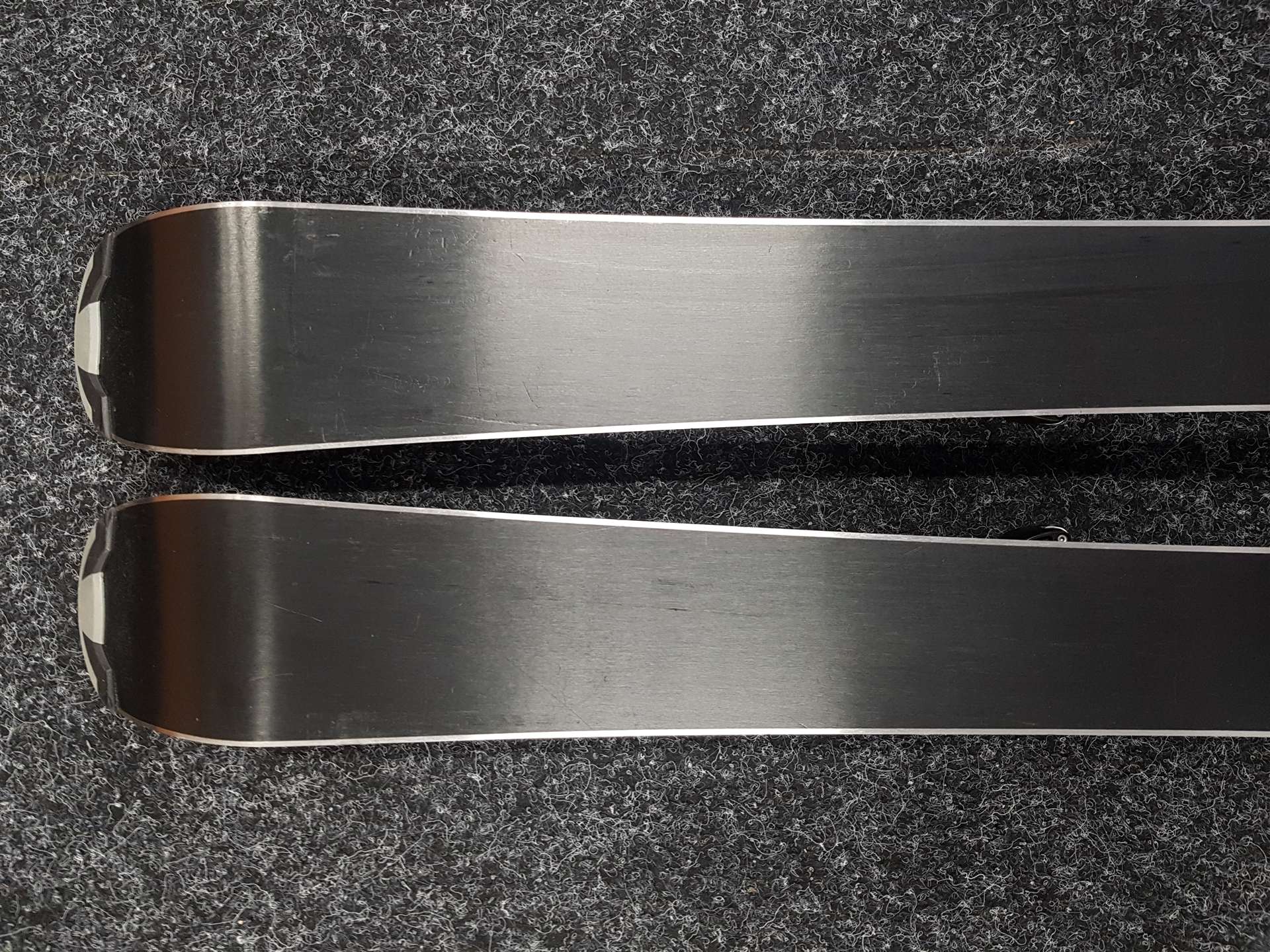 Gebrauchte Kinderski ELAN Explore Pro + Bindungen Elan 4.5