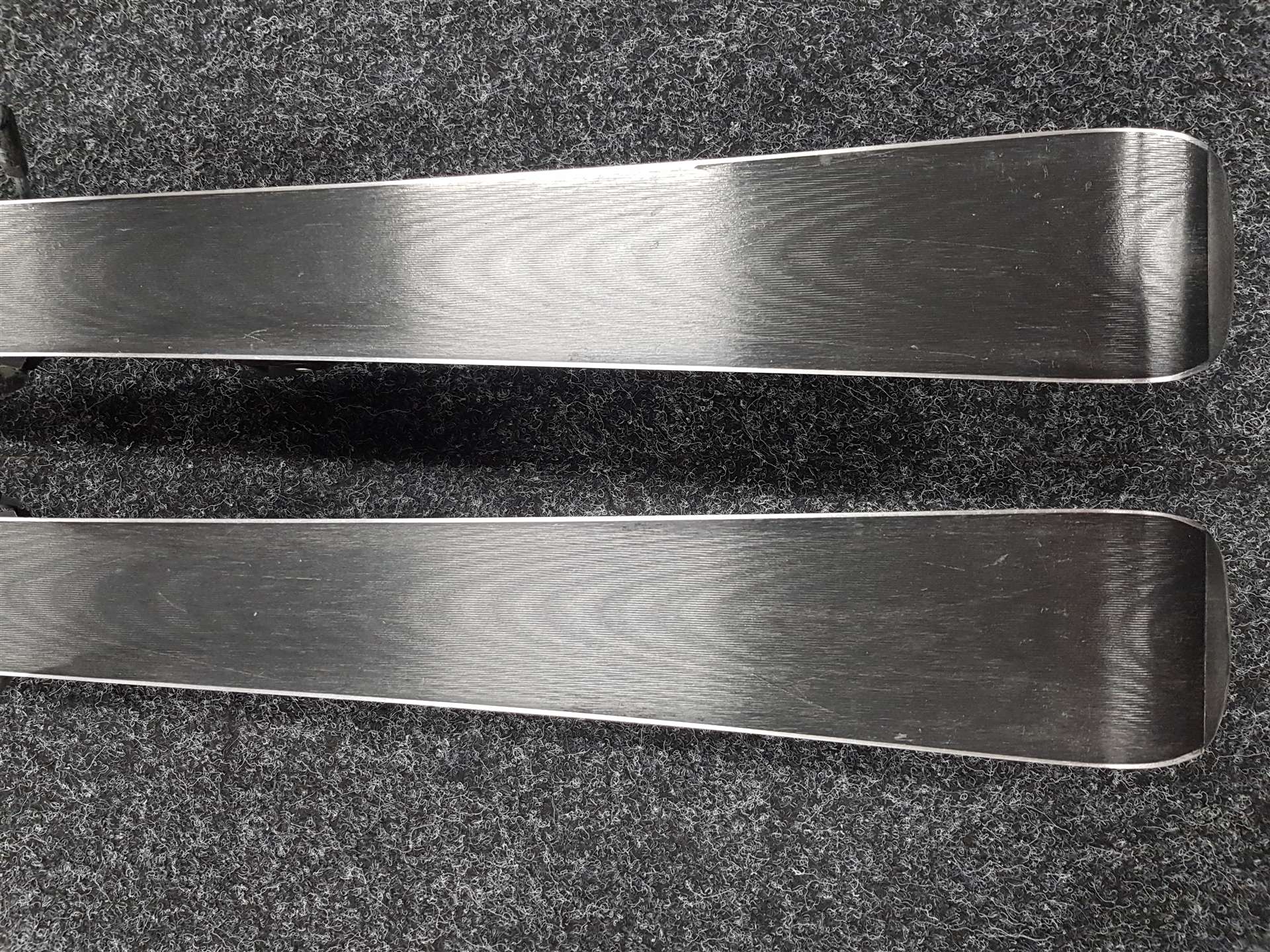 Použité lyže ROSSIGNOL Pro X1 + viazanie Tyrolia 7,5