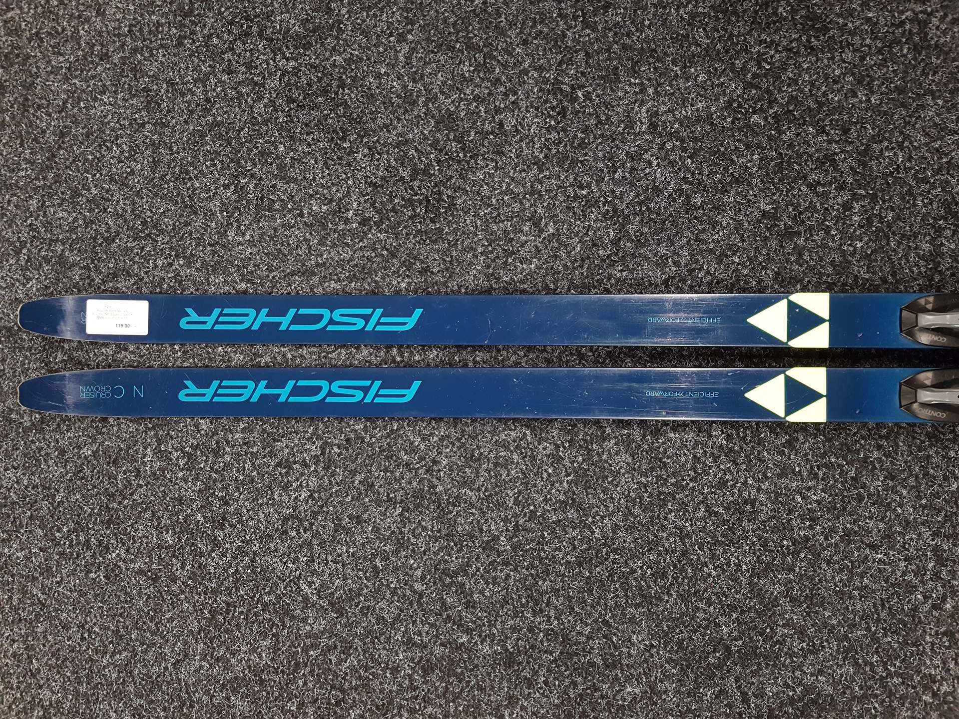 Schiuri de fond Fischer NC Super Crown second-hand + legături Fischer NNN