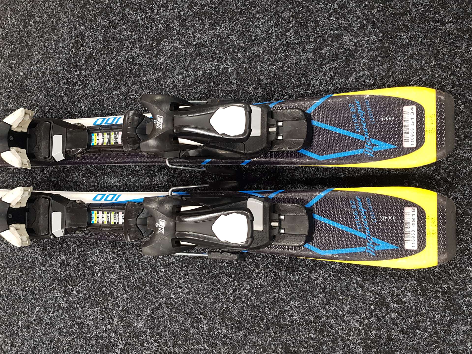 Esquís infantiles usados SALOMON X Race JR + fijaciones Ezytrak ETK 5