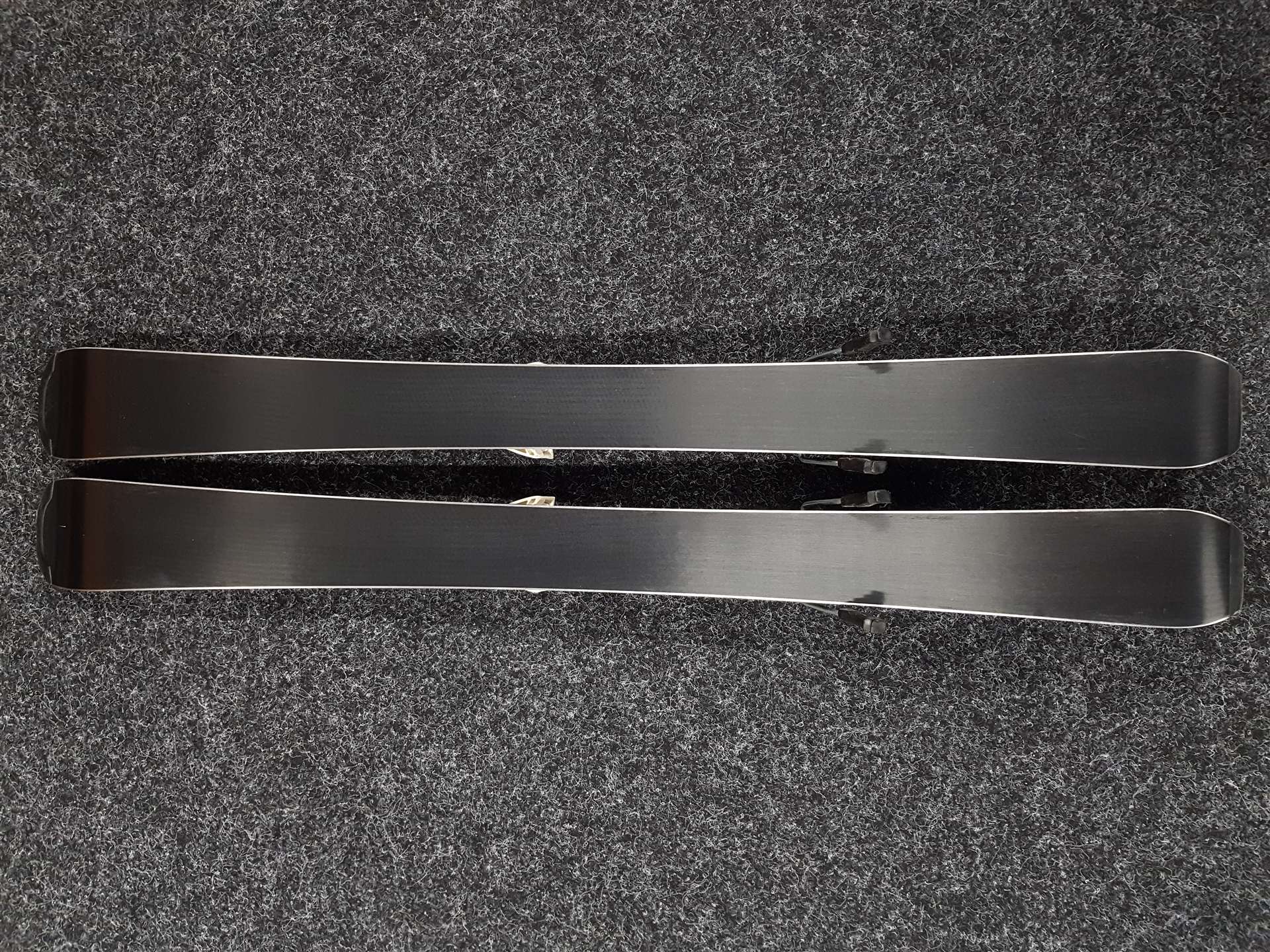 Esquís infantiles usados SALOMON X Race JR + fijaciones Ezytrak ETK 5